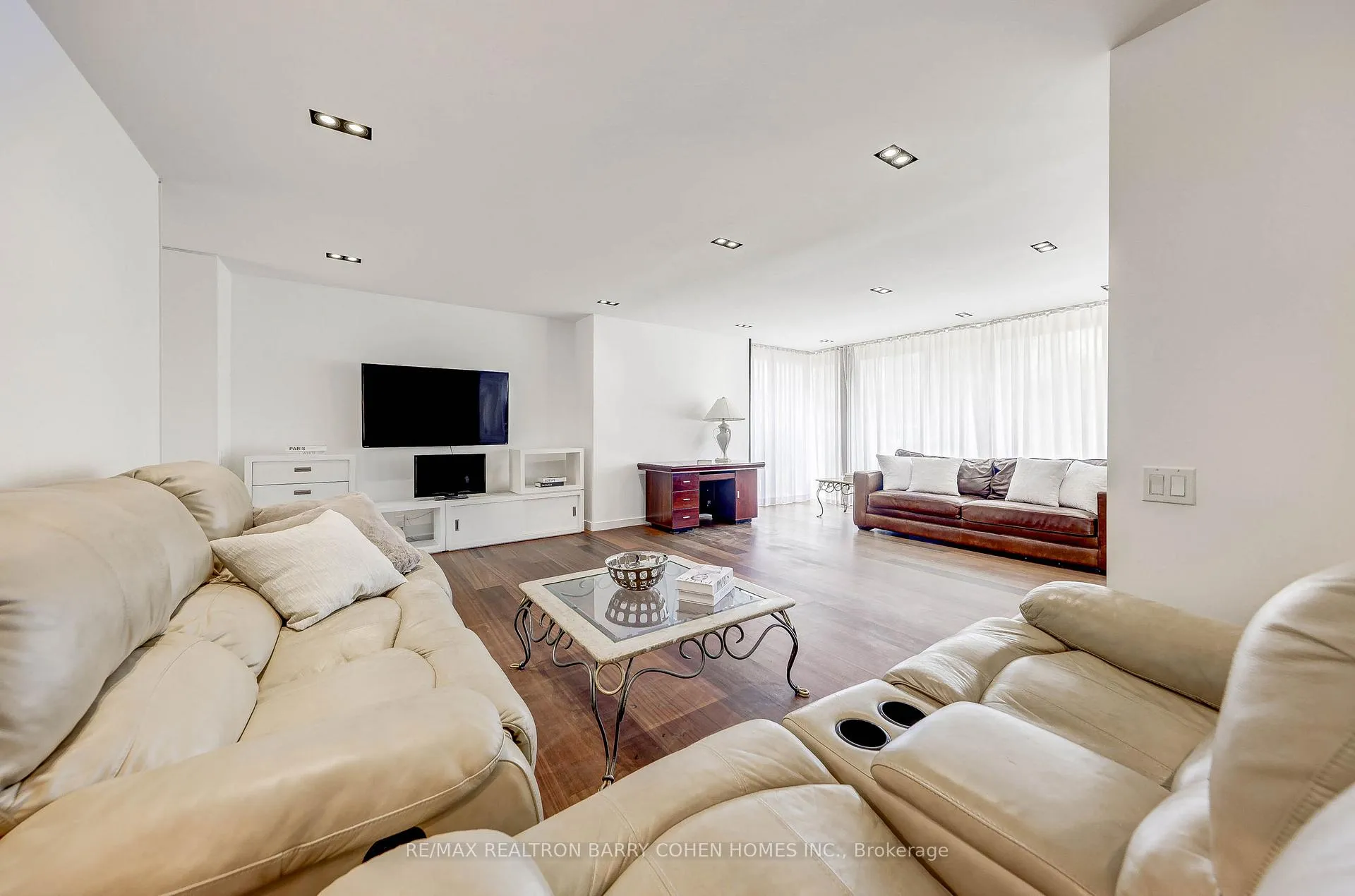 Photo 6 of 6 Bannatyne Drive, North York, St. Andrew-Windfields — HOMEH