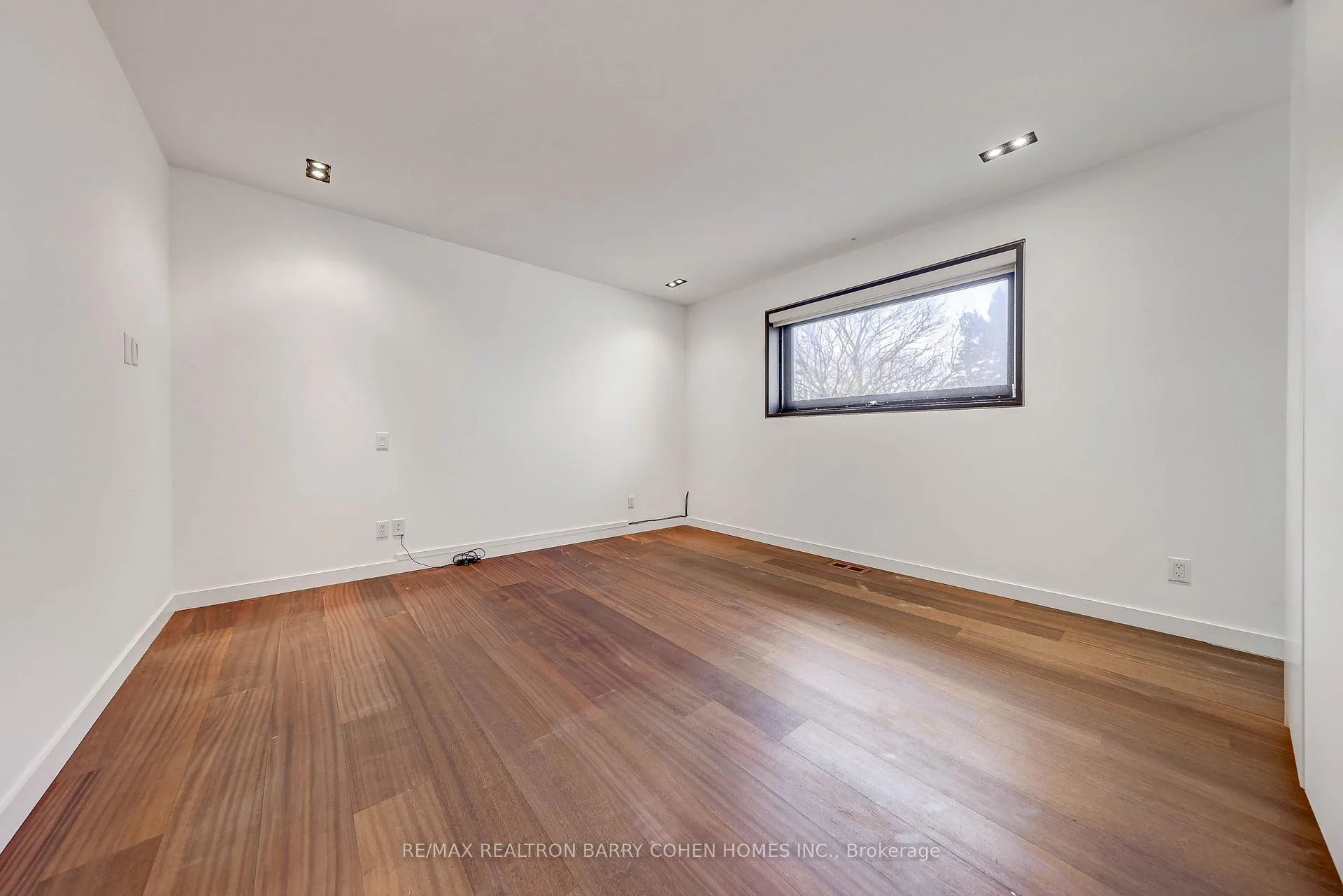 Photo 24 of 6 Bannatyne Drive, North York, St. Andrew-Windfields — HOMEH