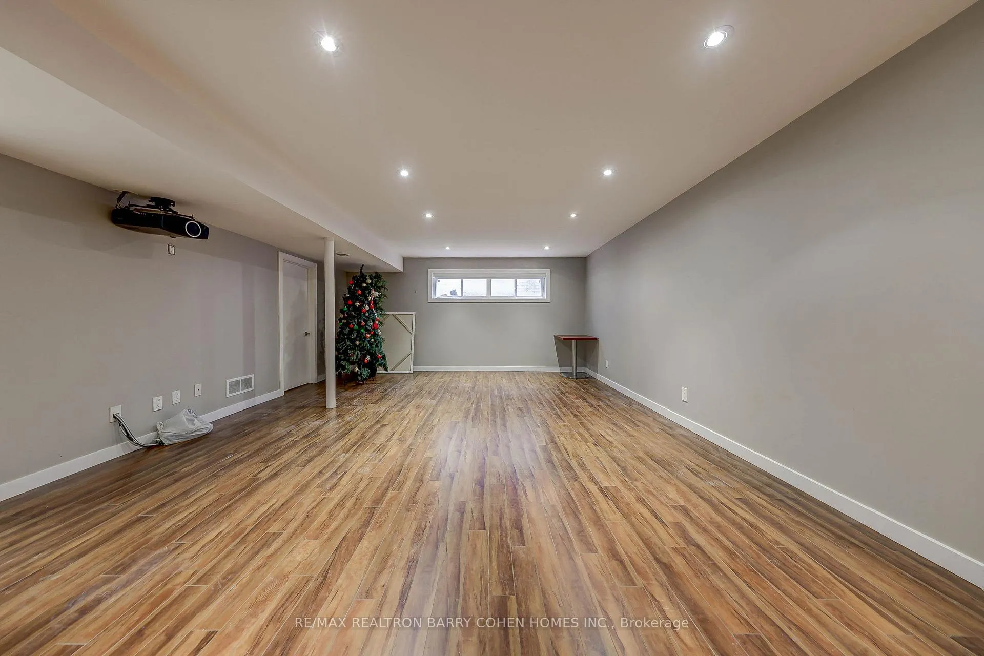 Photo 35 of 6 Bannatyne Drive, North York, St. Andrew-Windfields — HOMEH