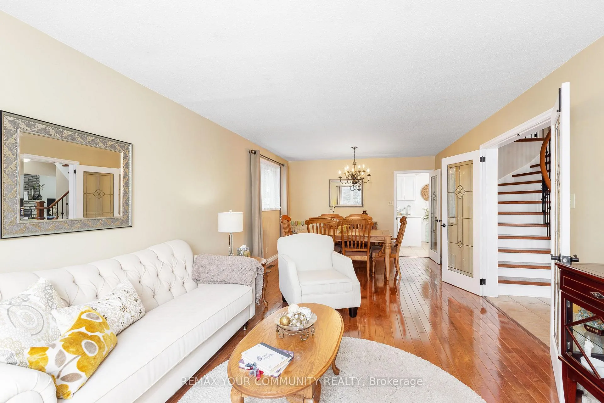 Photo 7 of 28 Camrose Drive, Georgina, Keswick South — HOMEH
