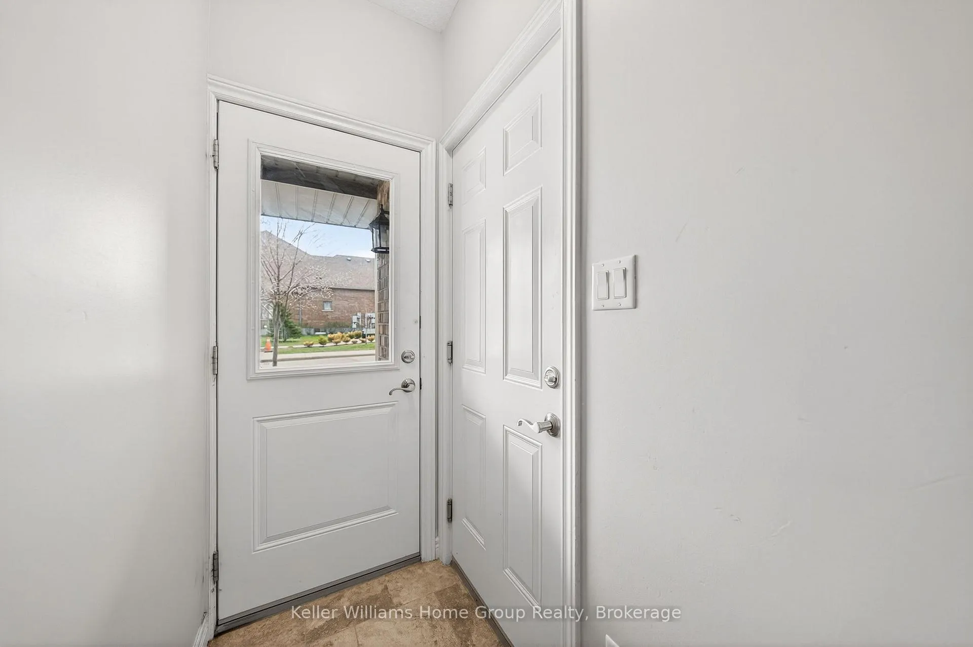 Photo 4 of Unit 12, 39 Kay Crescent, Guelph, Pineridge/Westminster Woods — HOMEH