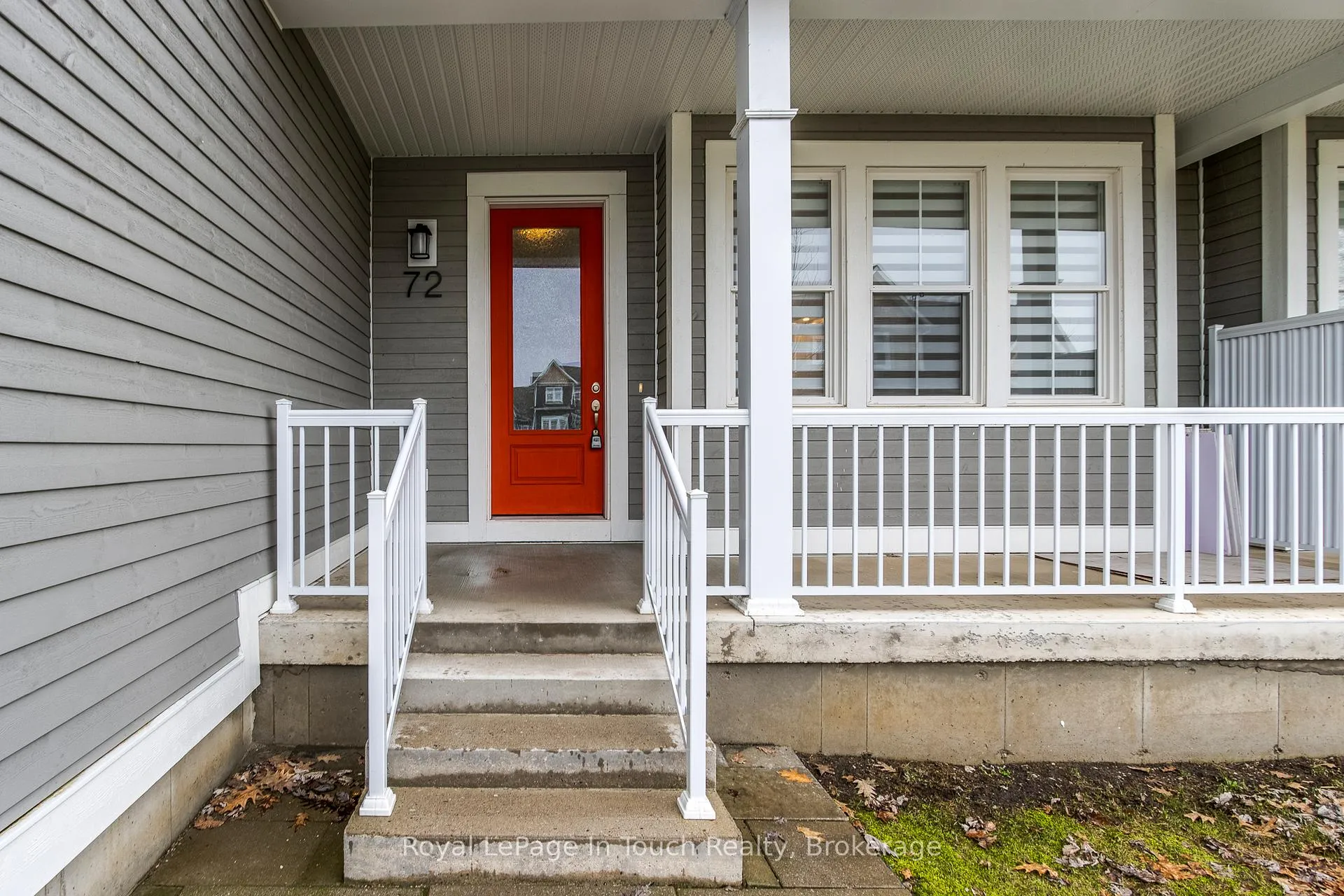 Photo 2 of 72 Discovery Trail, Midland — HOMEH