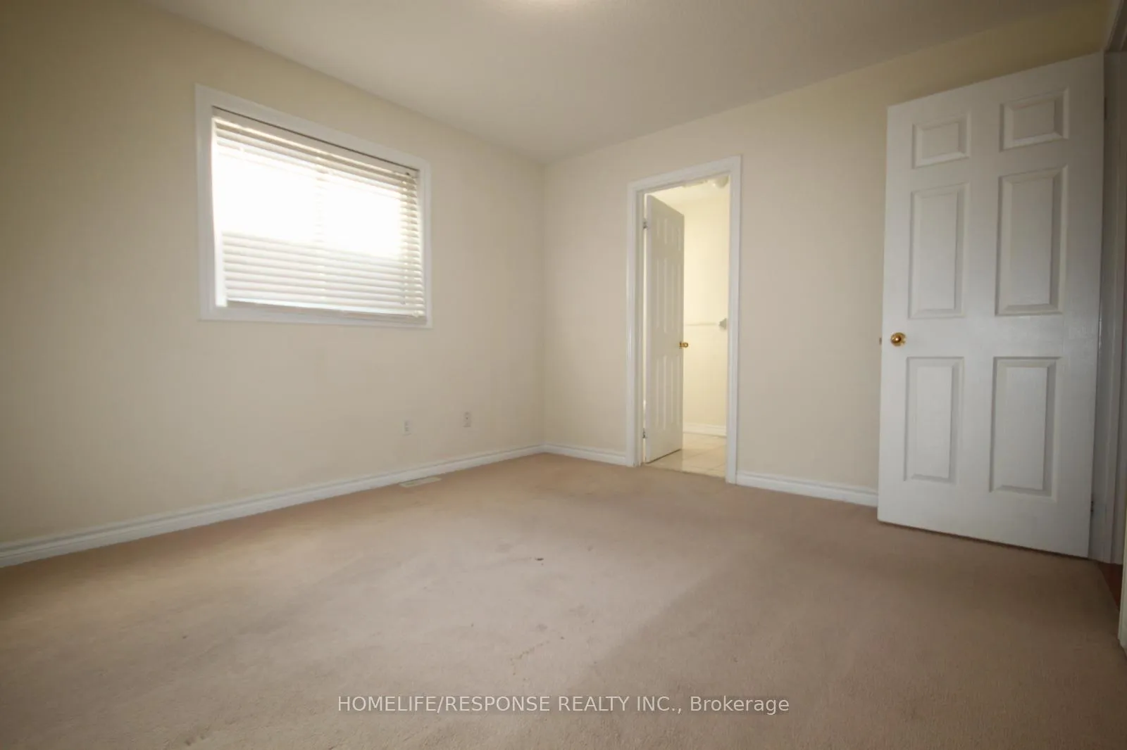 Photo 12 of 517 Fernforest Drive, Brampton, Sandringham-Wellington — HOMEH