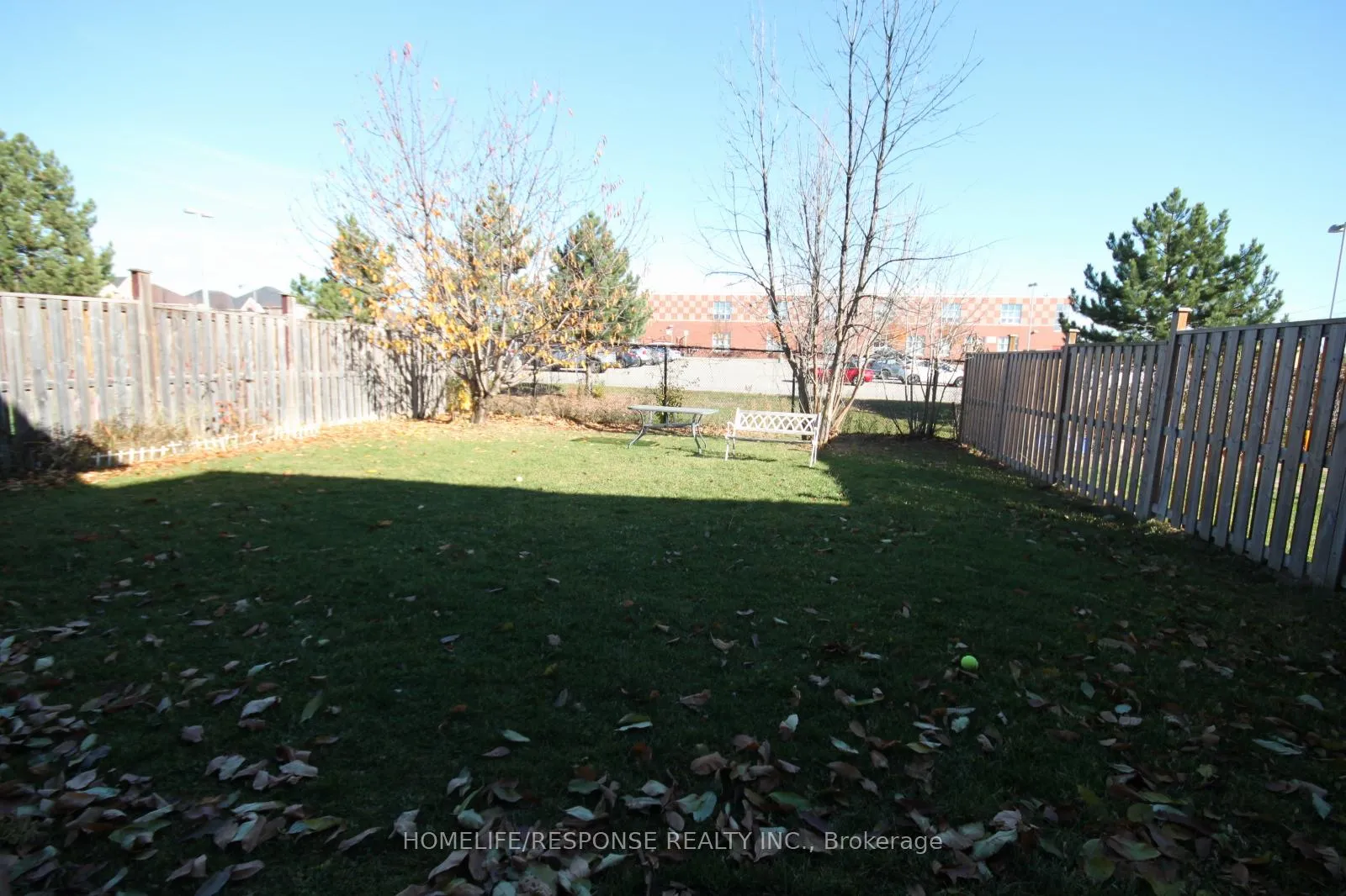 Photo 17 of 517 Fernforest Drive, Brampton, Sandringham-Wellington — HOMEH