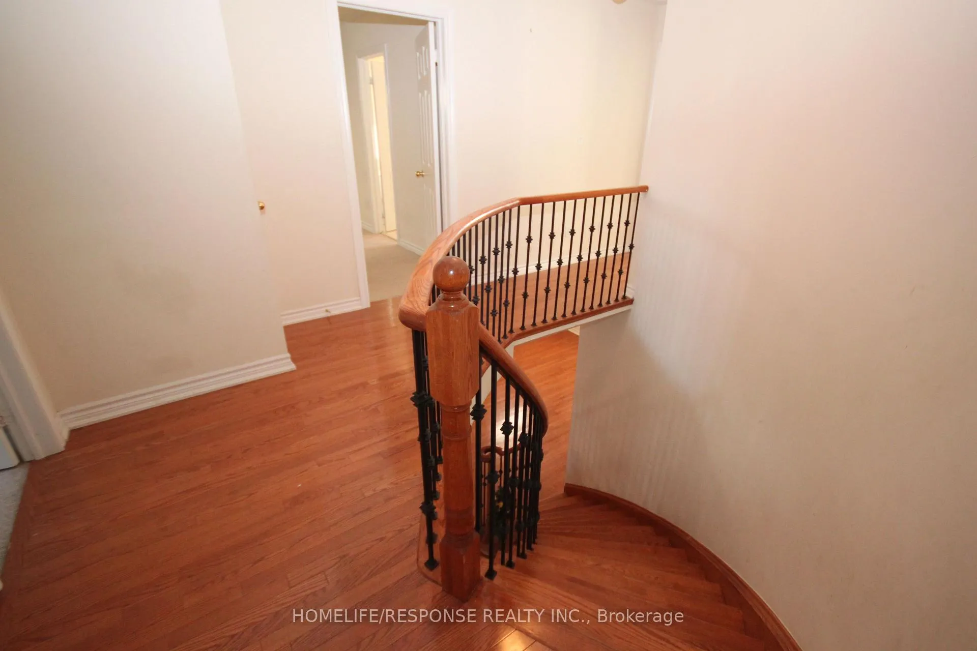 Photo 18 of 517 Fernforest Drive, Brampton, Sandringham-Wellington — HOMEH