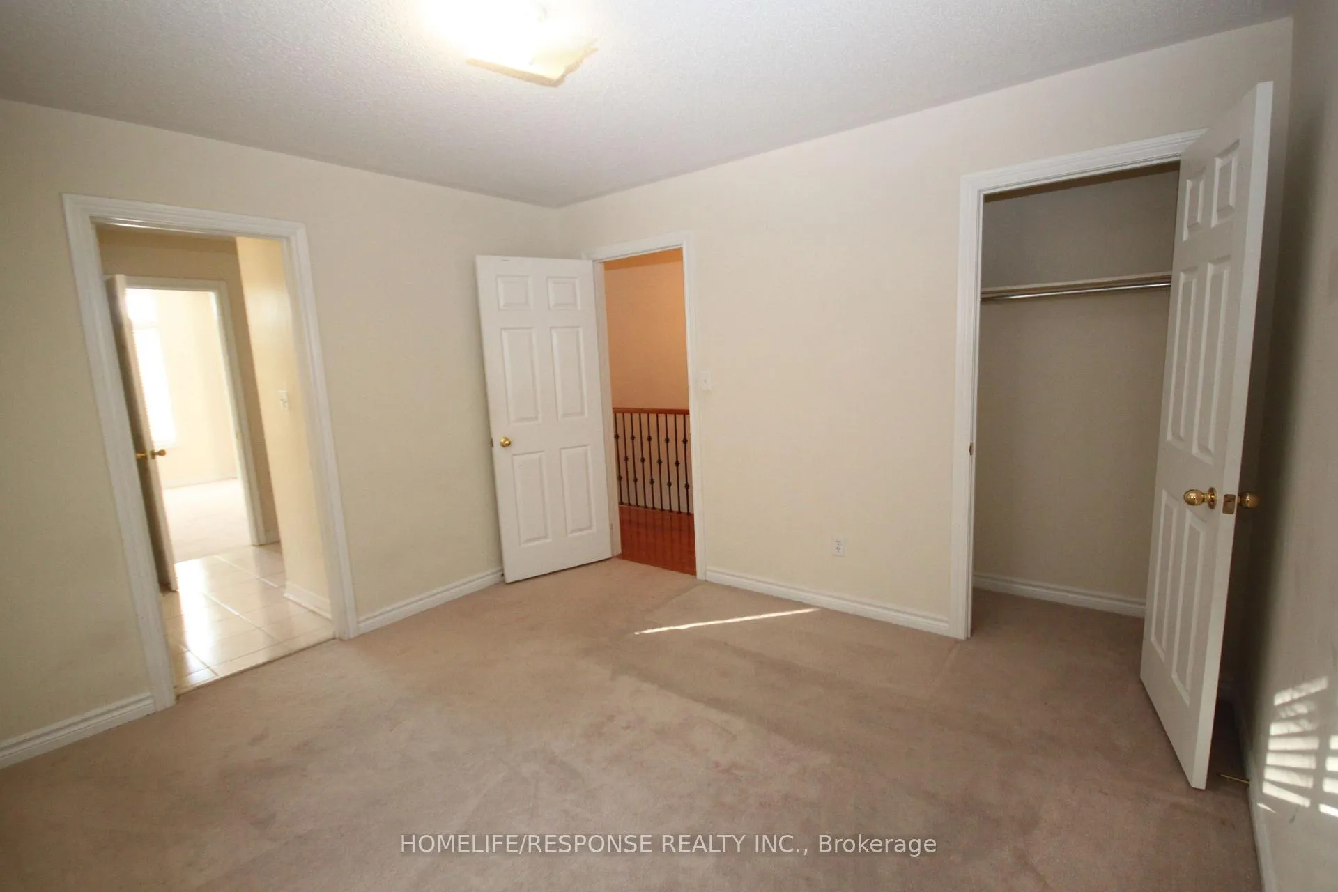 Photo 19 of 517 Fernforest Drive, Brampton, Sandringham-Wellington — HOMEH