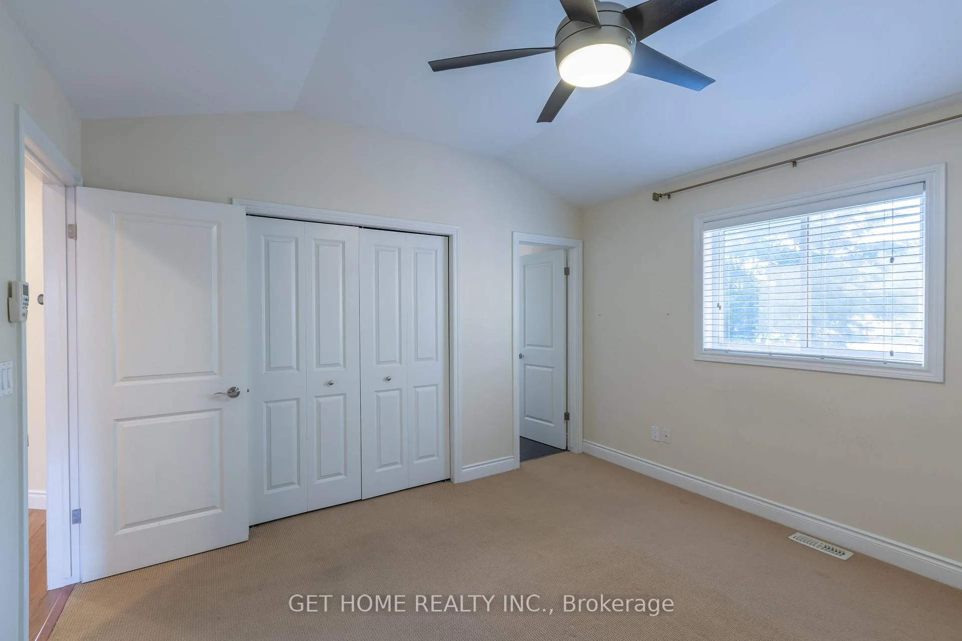 Photo 13 of 1364 Matthews Crescent, Lakeshore — HOMEH