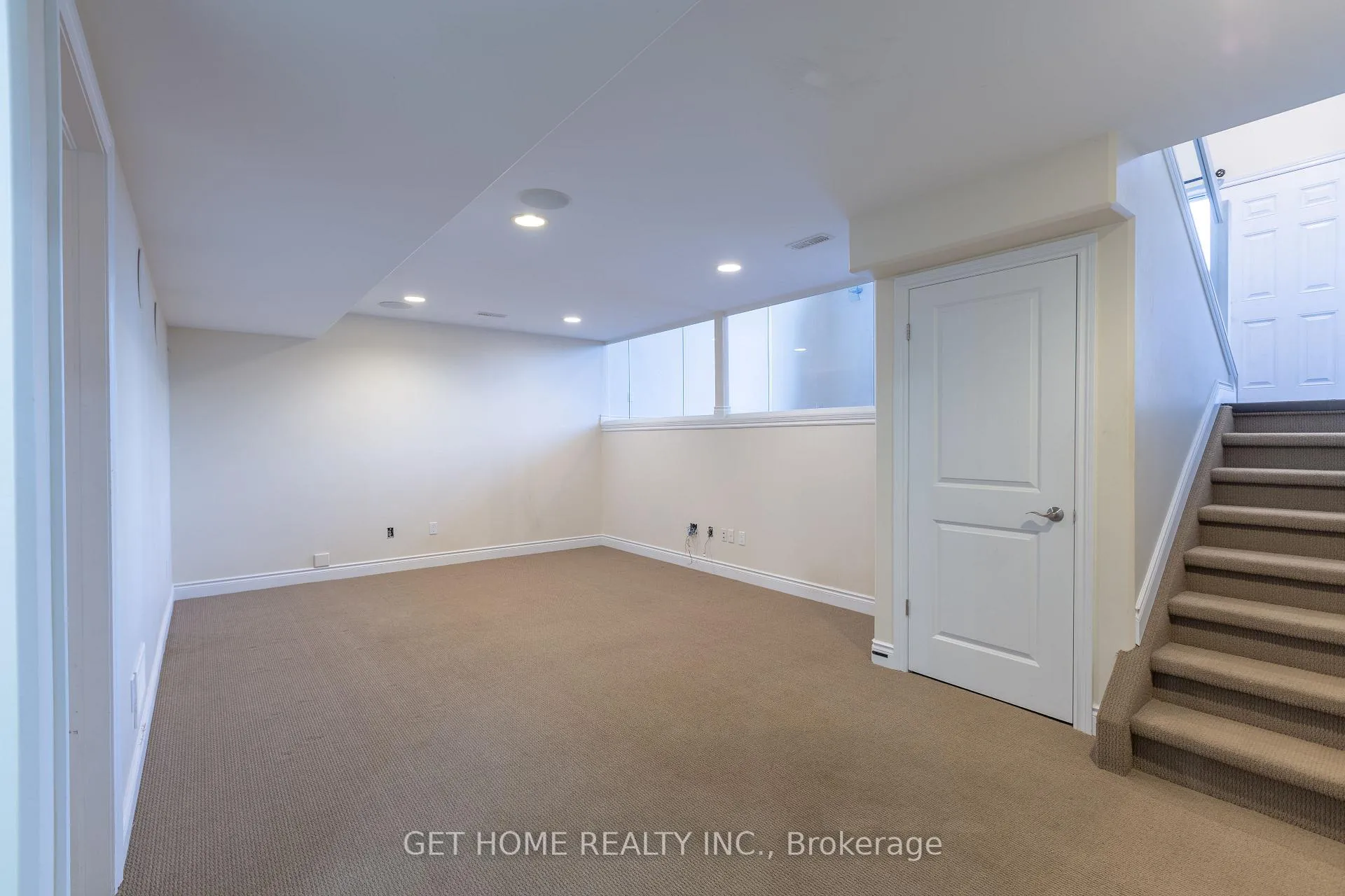 Photo 20 of 1364 Matthews Crescent, Lakeshore — HOMEH