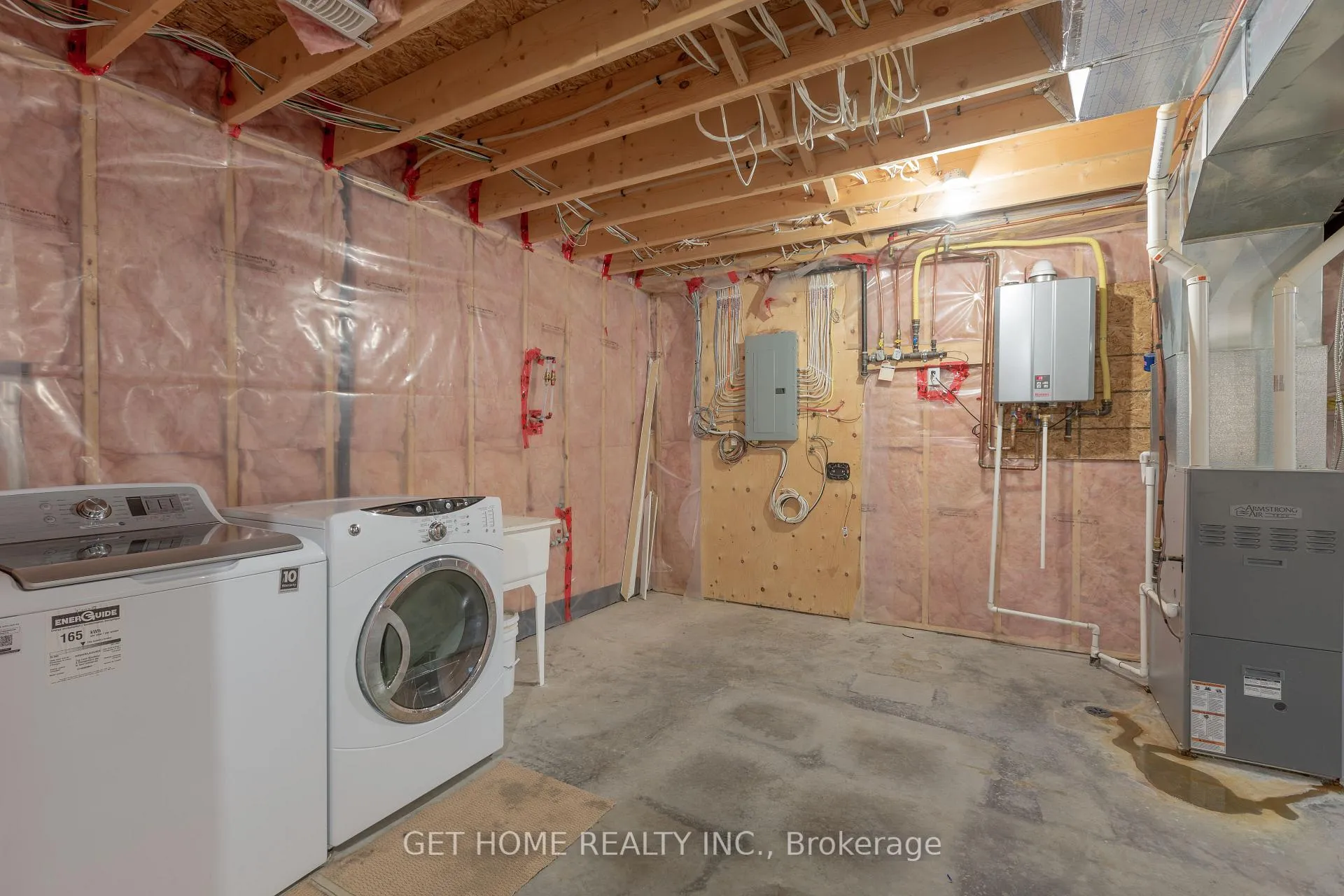 Photo 25 of 1364 Matthews Crescent, Lakeshore — HOMEH