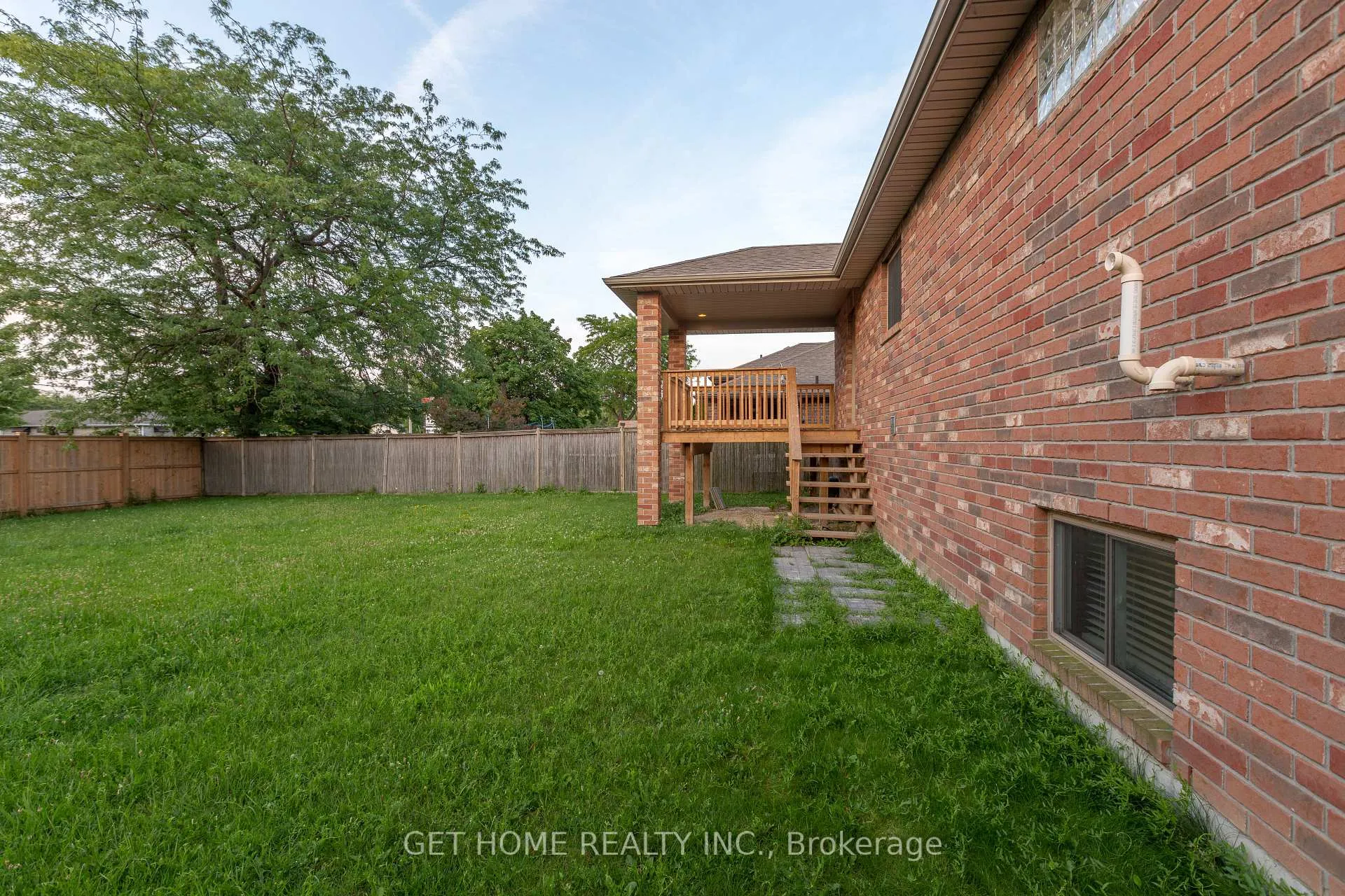 Photo 28 of 1364 Matthews Crescent, Lakeshore — HOMEH