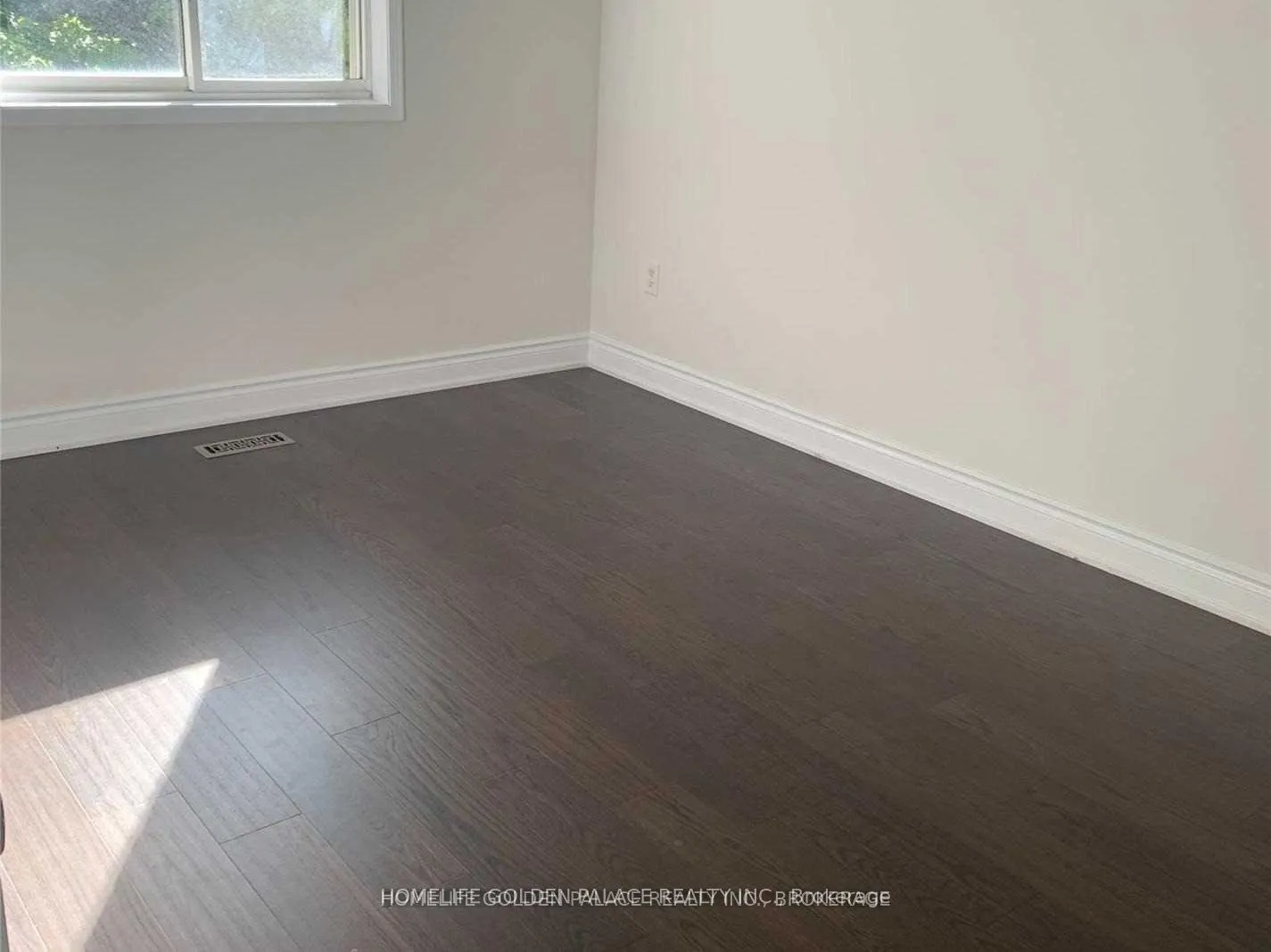 Photo 3 of 13 Dykstra Drive, Barrie, Holly — HOMEH