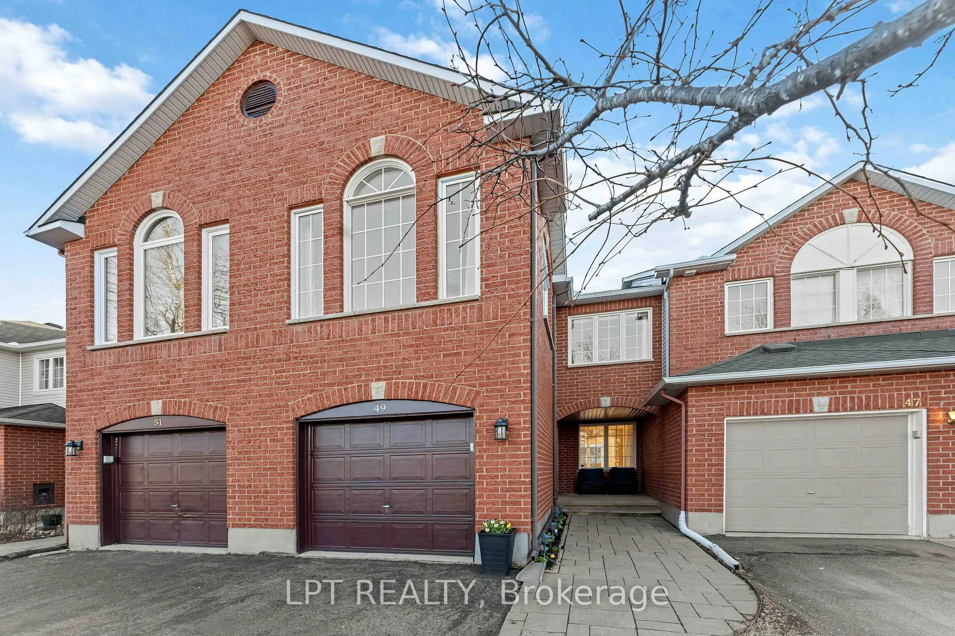 Photo 2 of 49 Pennard Way, Ottawa, Hunt Club Park/Greenboro — HOMEH