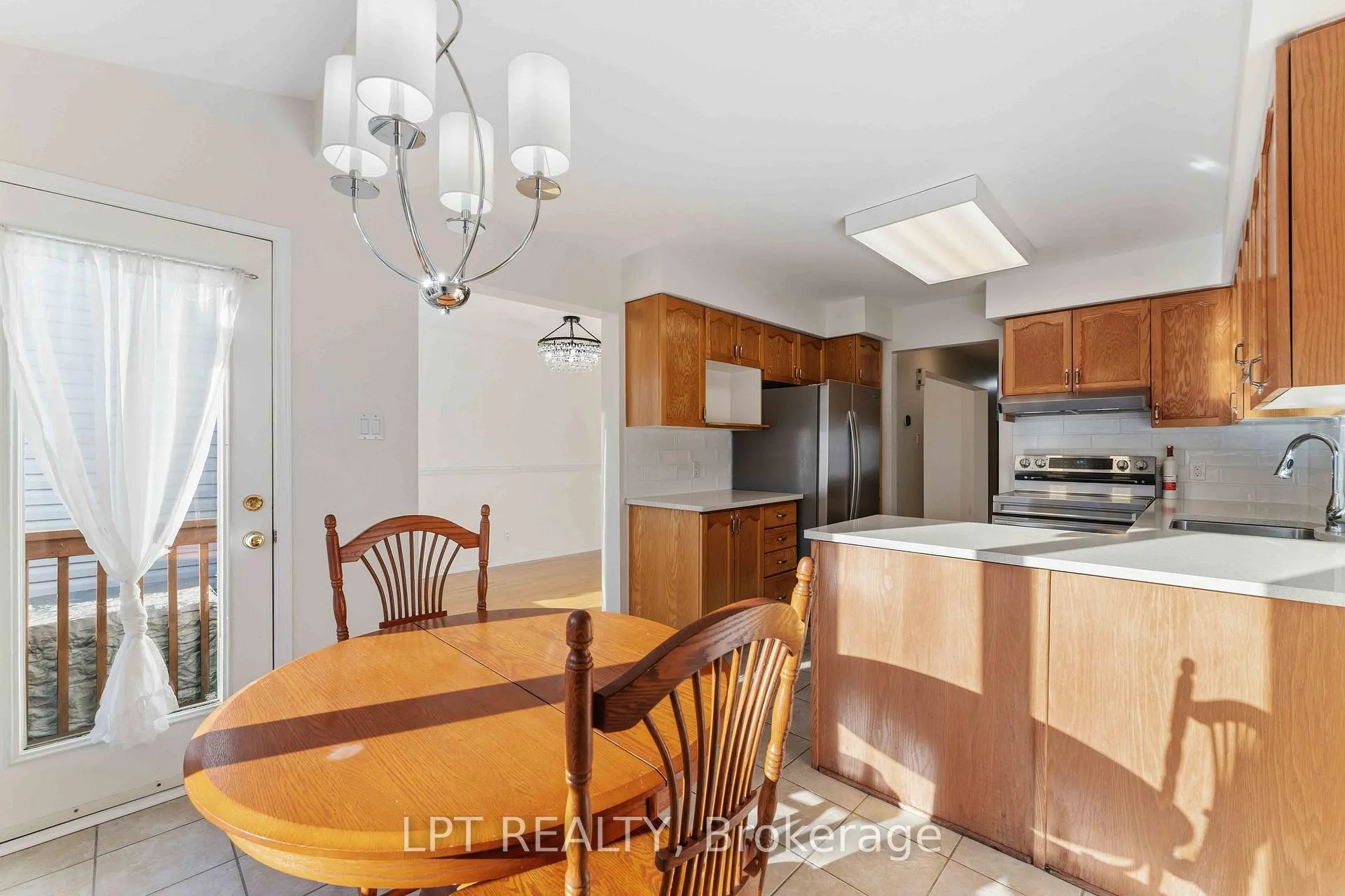 Photo 9 of 49 Pennard Way, Ottawa, Hunt Club Park/Greenboro — HOMEH