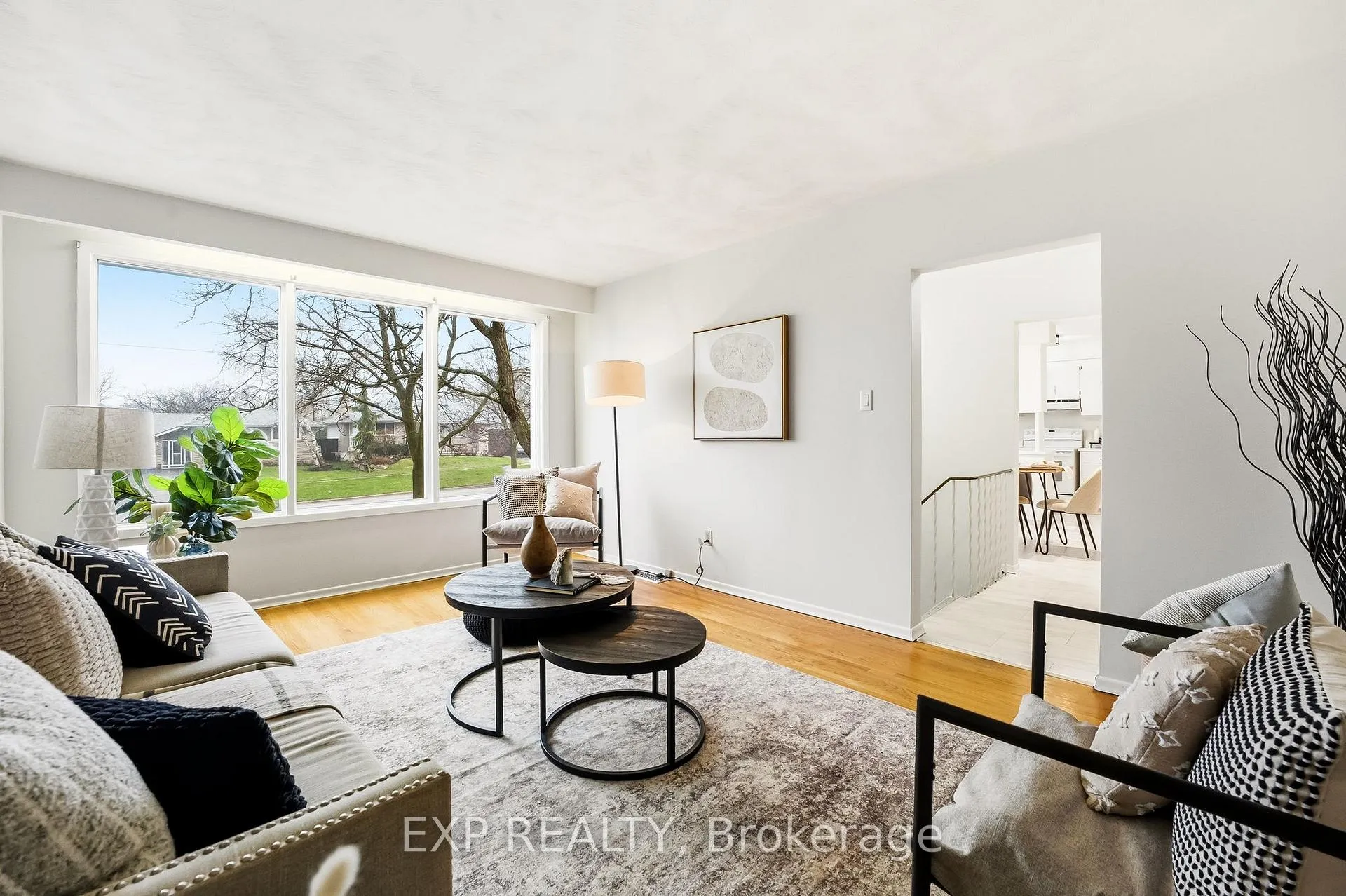 Photo 10 of 370 Hillcroft Street, Oshawa, O'Neill — HOMEH