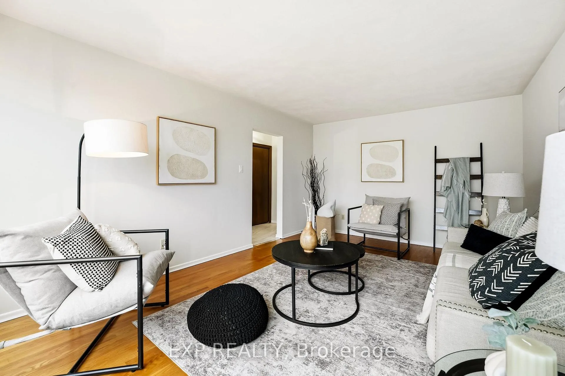 Photo 11 of 370 Hillcroft Street, Oshawa, O'Neill — HOMEH