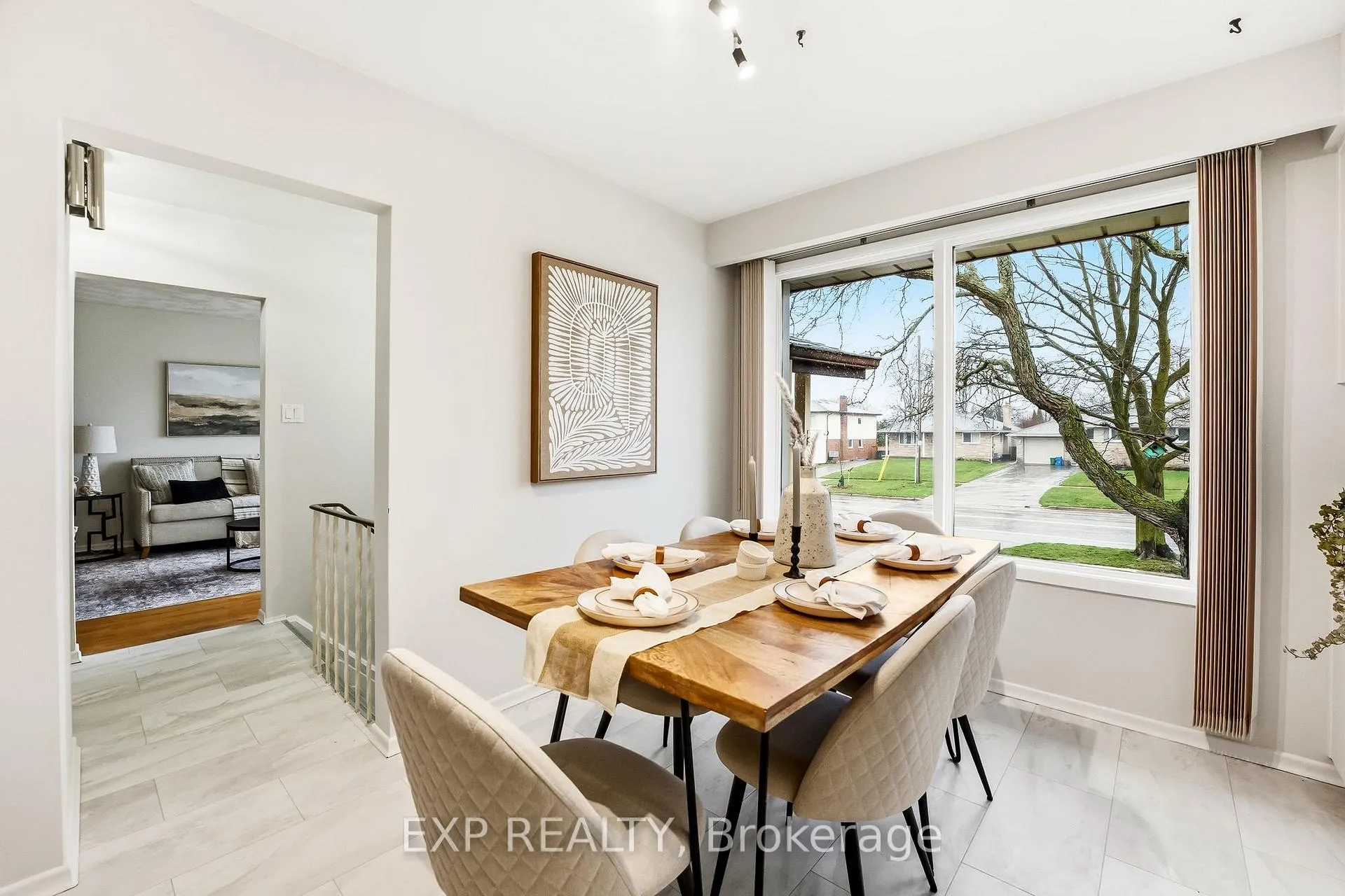 Photo 14 of 370 Hillcroft Street, Oshawa, O'Neill — HOMEH