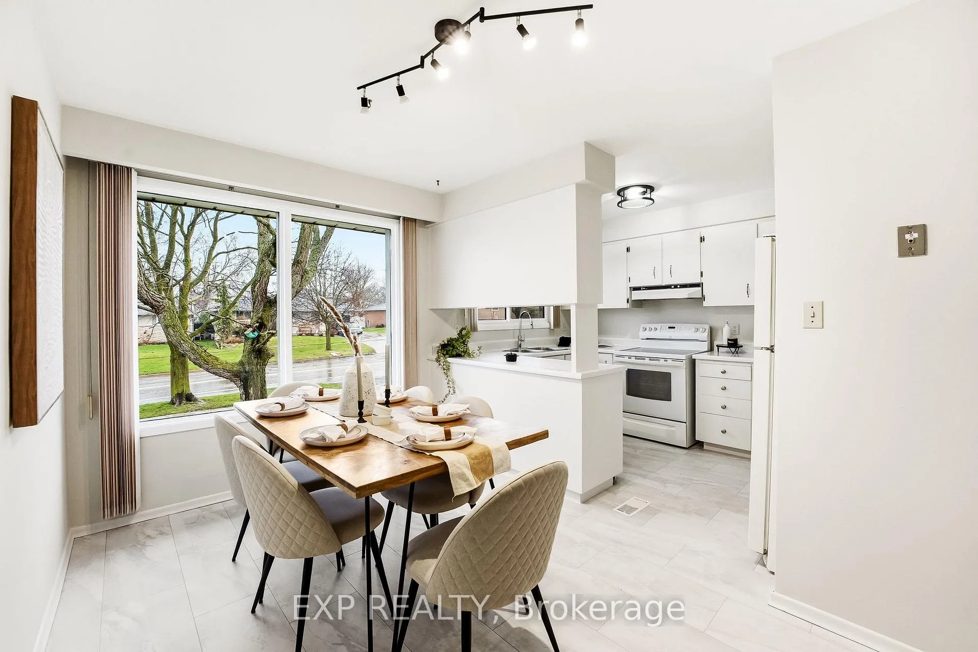 Photo 16 of 370 Hillcroft Street, Oshawa, O'Neill — HOMEH