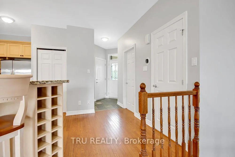 Photo 3 of 108 Villageview Private, Ottawa, Carp — HOMEH