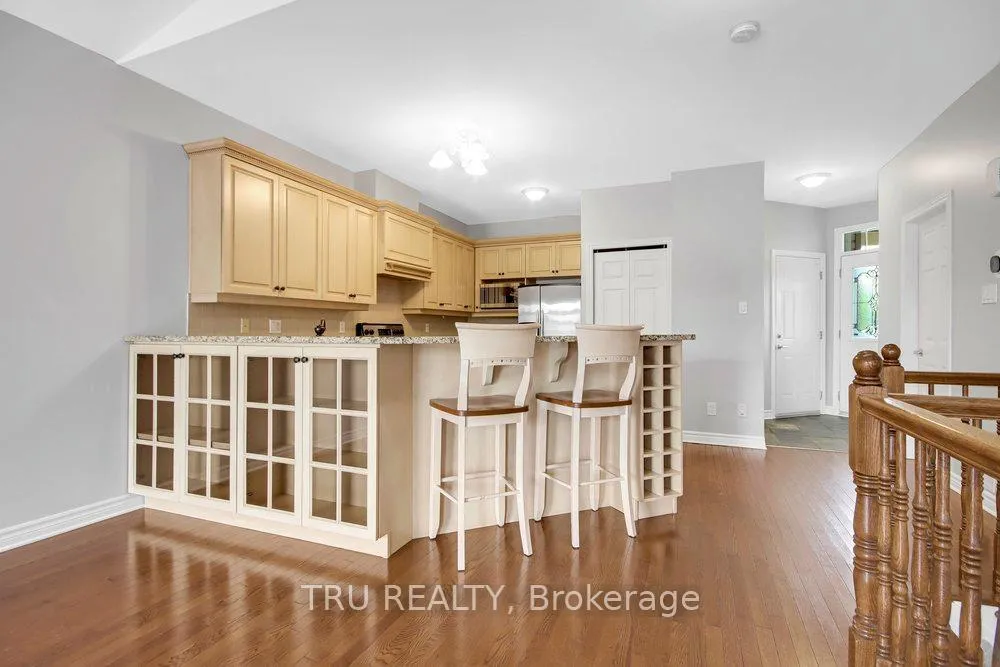 Photo 11 of 108 Villageview Private, Ottawa, Carp — HOMEH