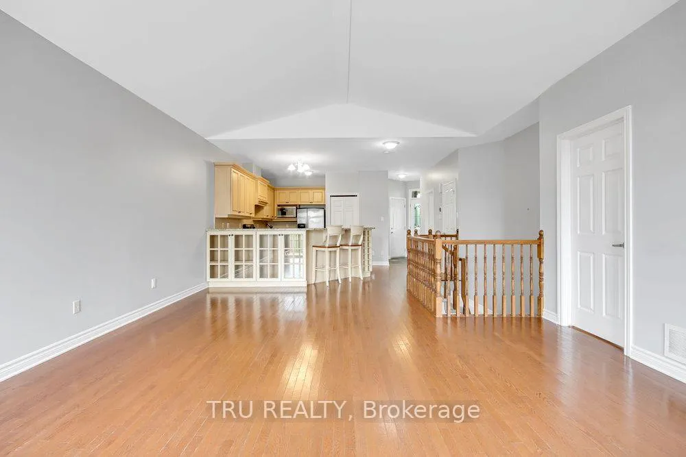 Photo 12 of 108 Villageview Private, Ottawa, Carp — HOMEH