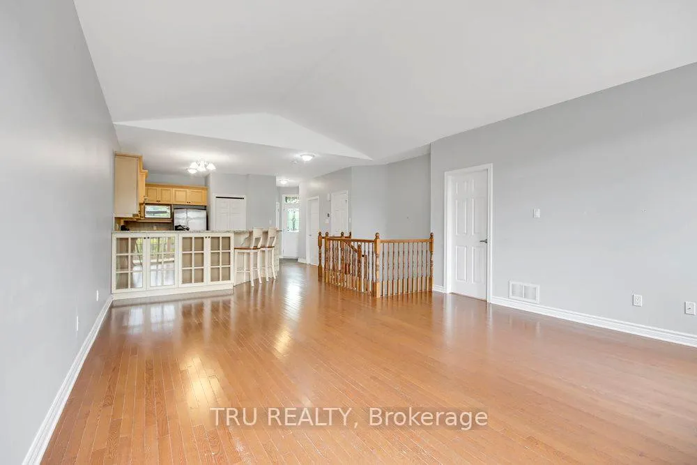 Photo 13 of 108 Villageview Private, Ottawa, Carp — HOMEH