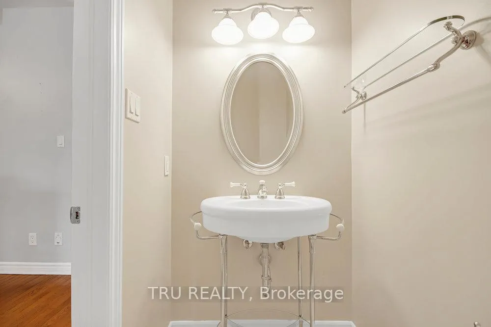 Photo 16 of 108 Villageview Private, Ottawa, Carp — HOMEH