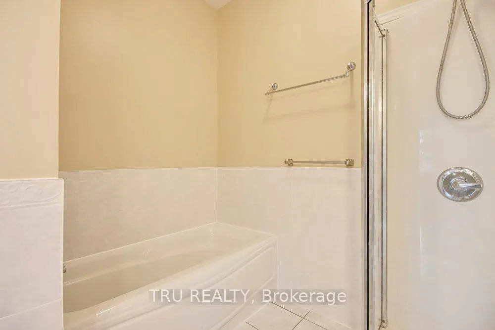 Photo 22 of 108 Villageview Private, Ottawa, Carp — HOMEH