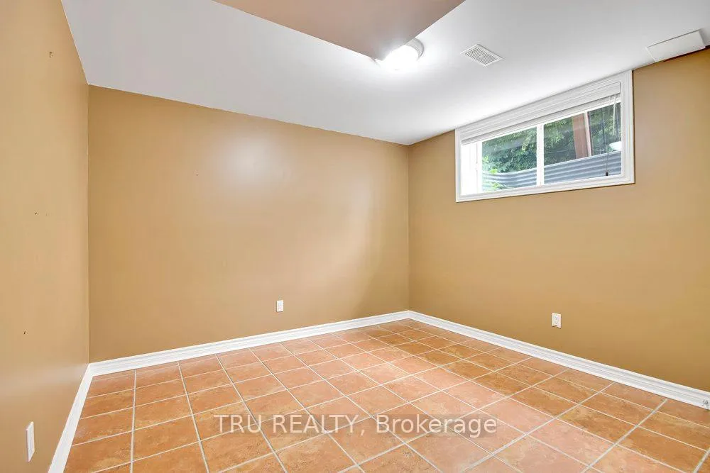 Photo 29 of 108 Villageview Private, Ottawa, Carp — HOMEH
