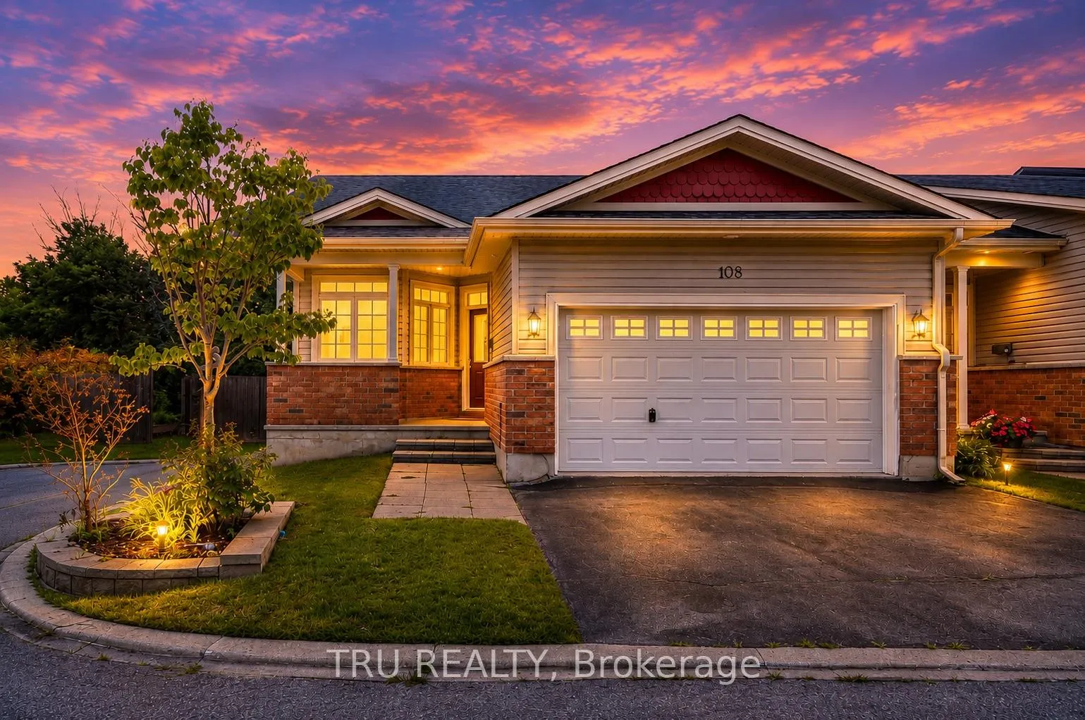 Photo 1 of 108 Villageview Private, Ottawa, Carp — HOMEH