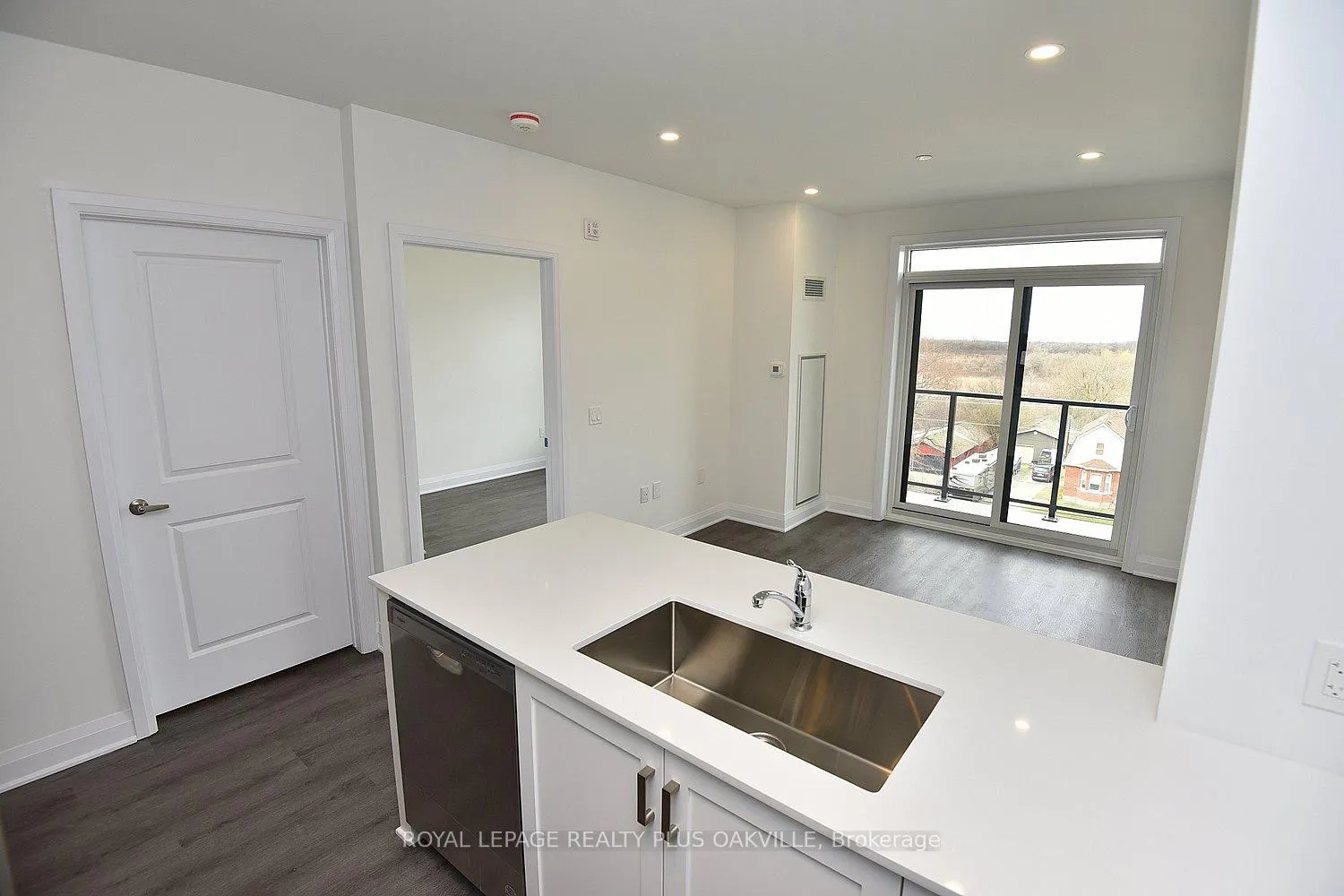 Photo 16 of Unit 510, 1936 Rymal Road E, Hamilton, Stoney Creek Mountain — HOMEH