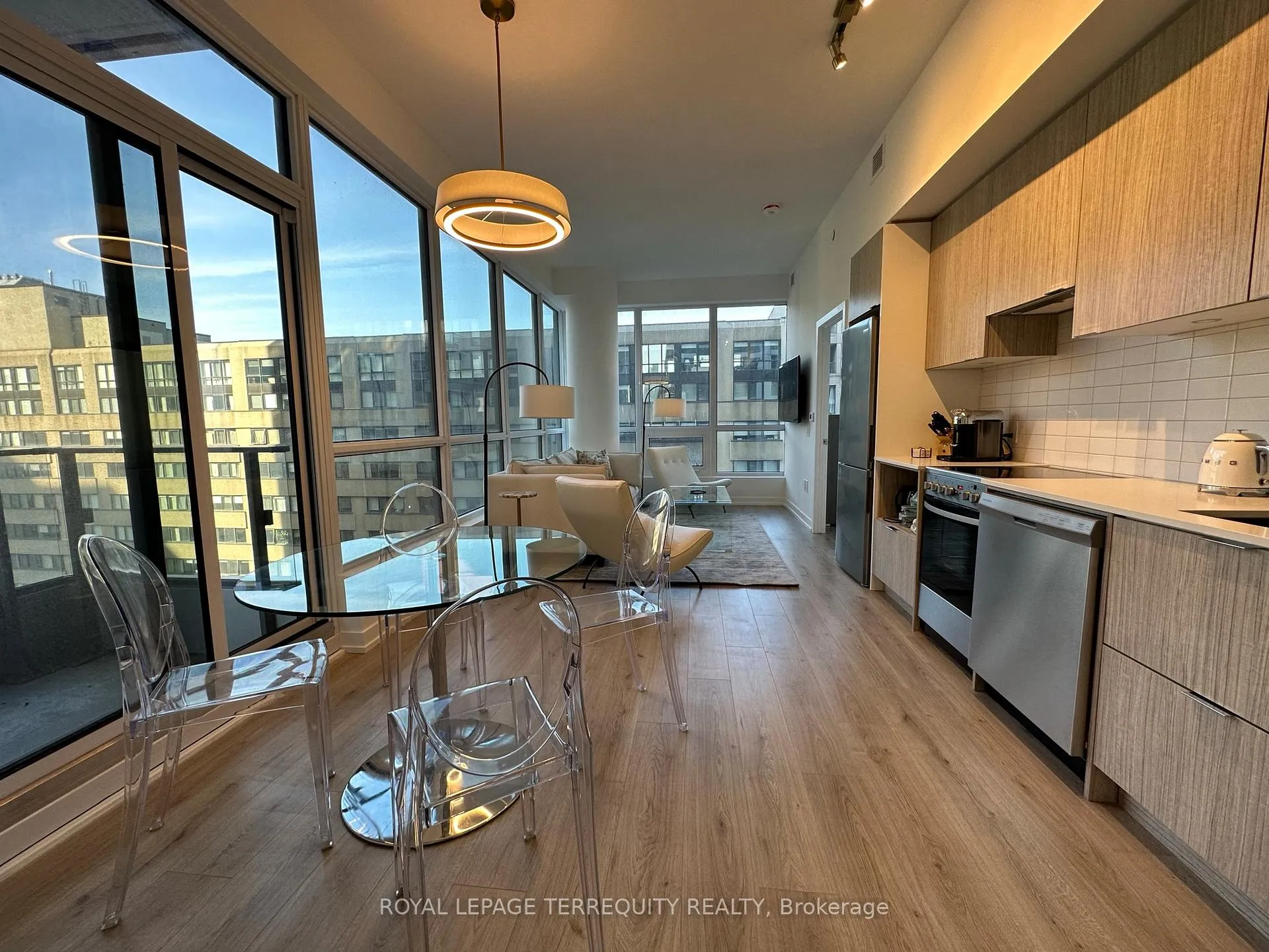 Photo 3 of Unit 1104, 395 Bloor Street E, Toronto, North St. James Town — HOMEH
