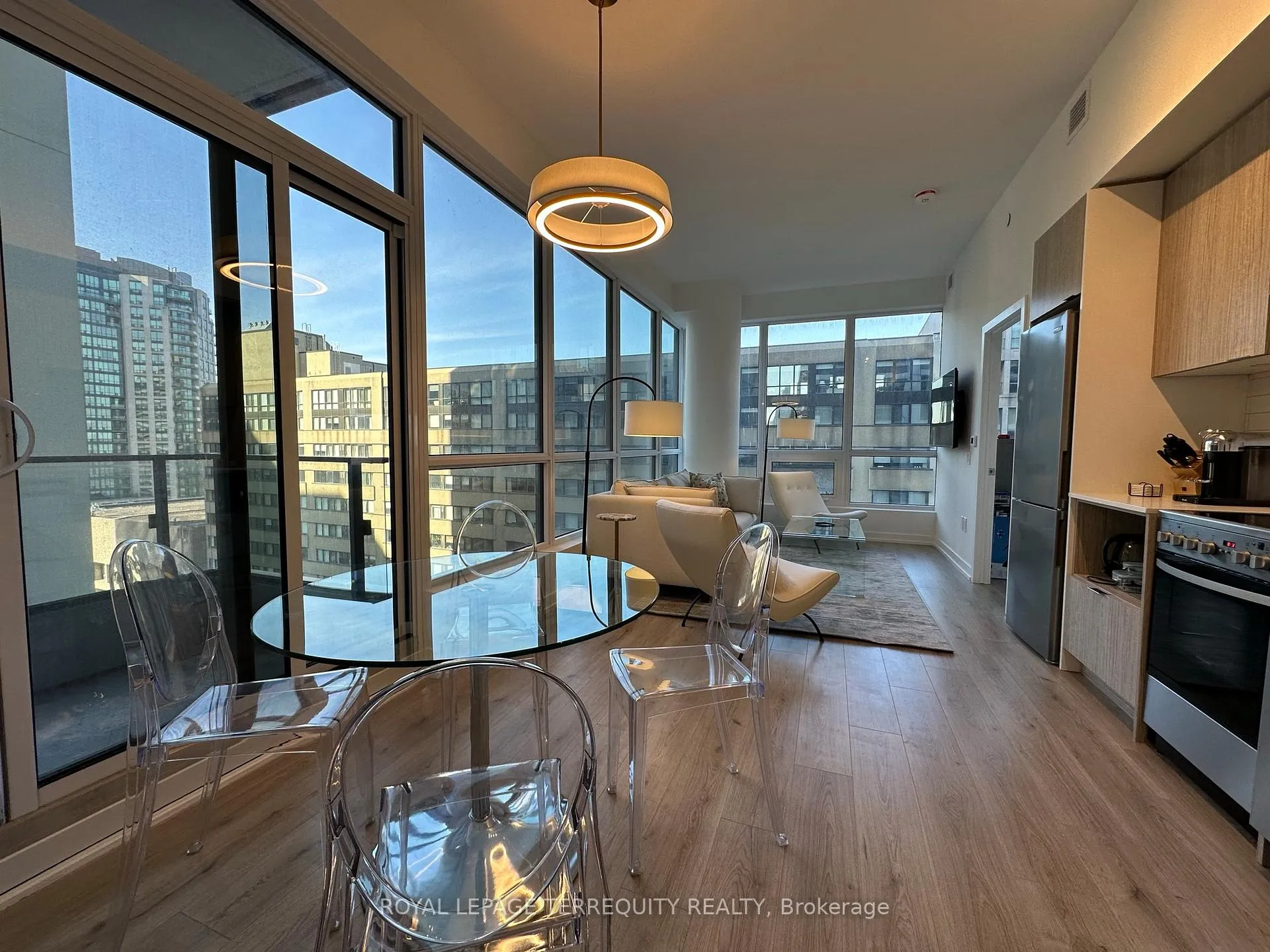 Photo 5 of Unit 1104, 395 Bloor Street E, Toronto, North St. James Town — HOMEH