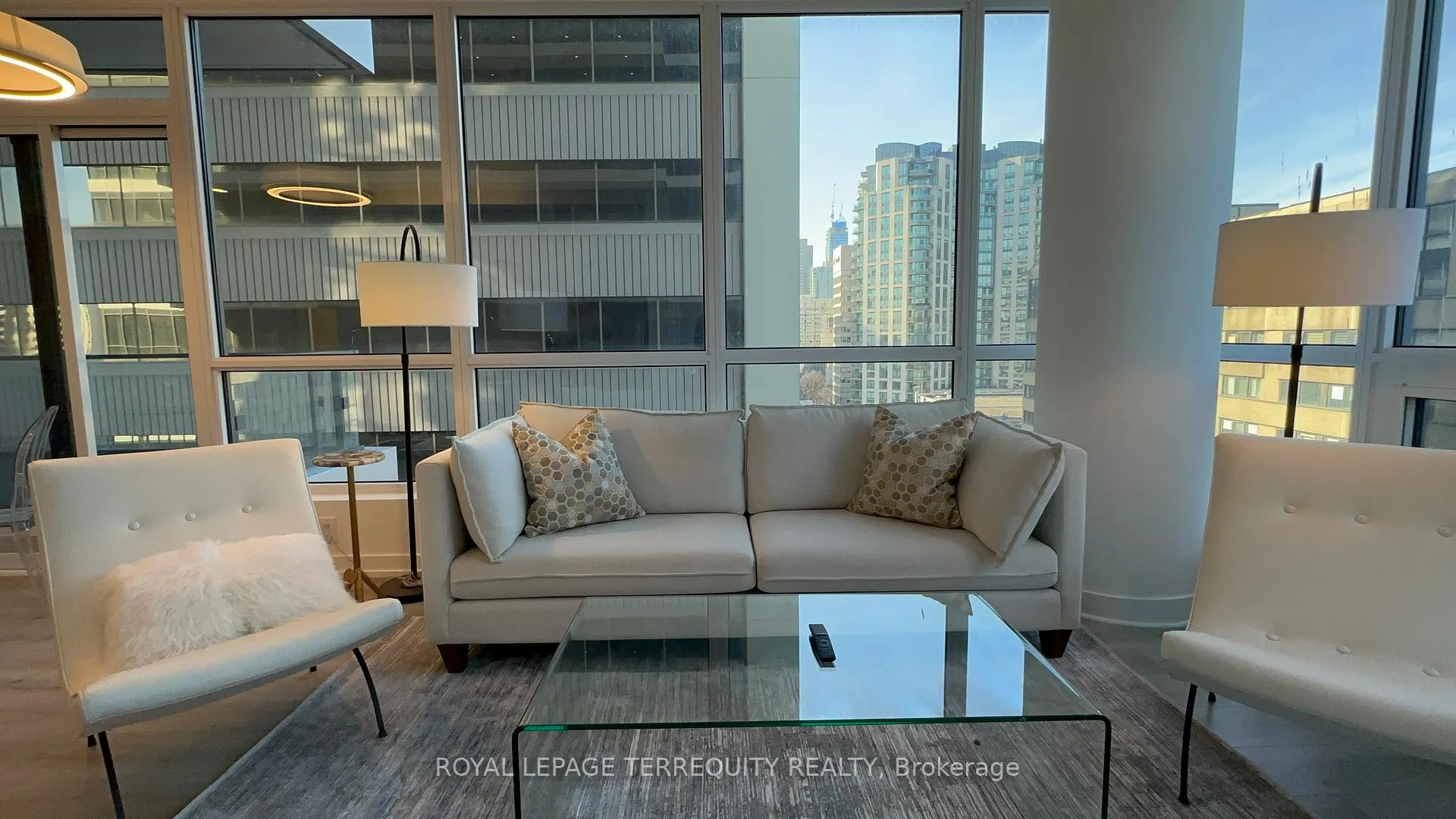 Photo 6 of Unit 1104, 395 Bloor Street E, Toronto, North St. James Town — HOMEH