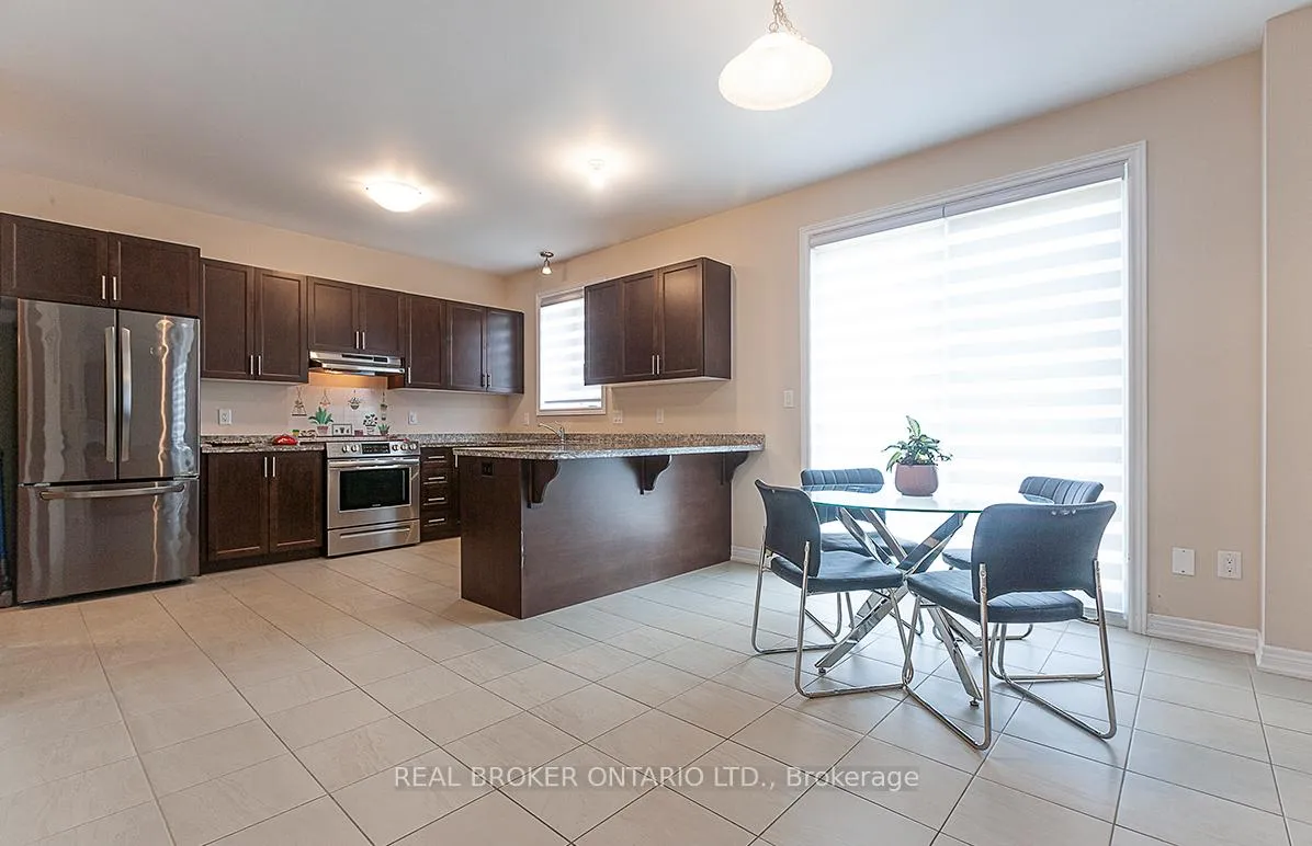 Photo 4 of 60 Morrison Drive, Hamilton, Meadowlands — HOMEH