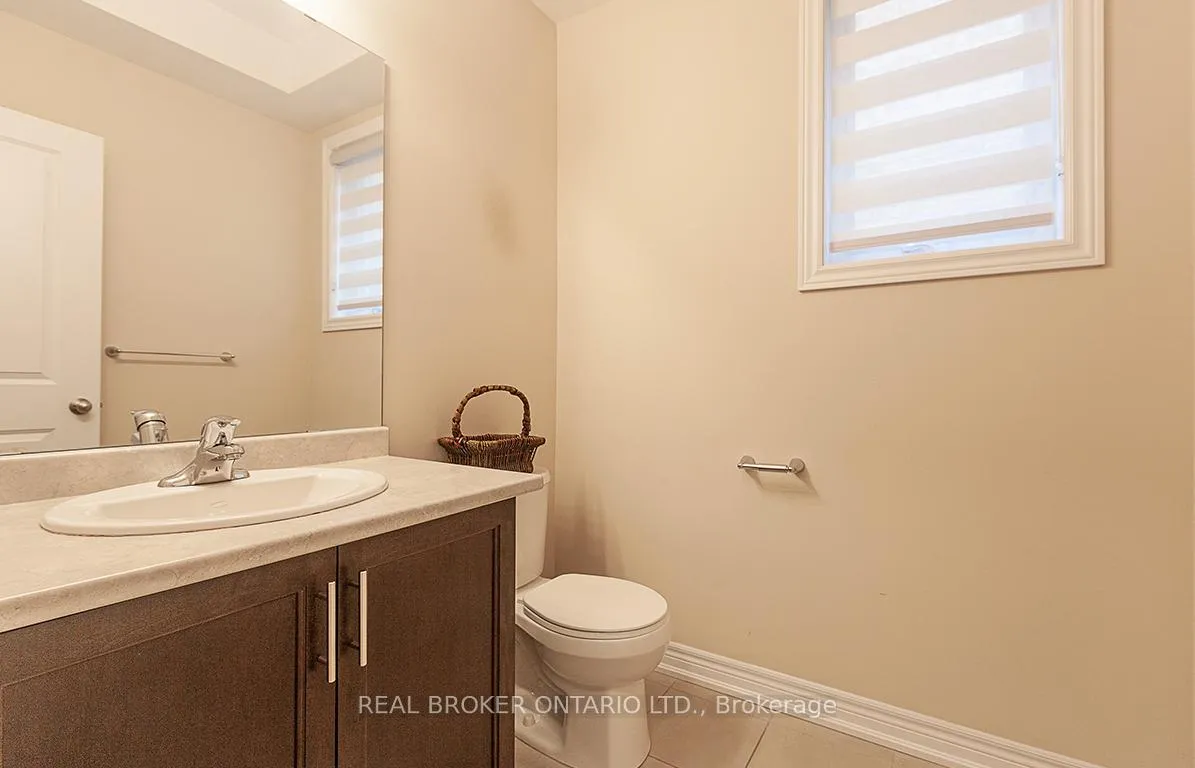 Photo 6 of 60 Morrison Drive, Hamilton, Meadowlands — HOMEH