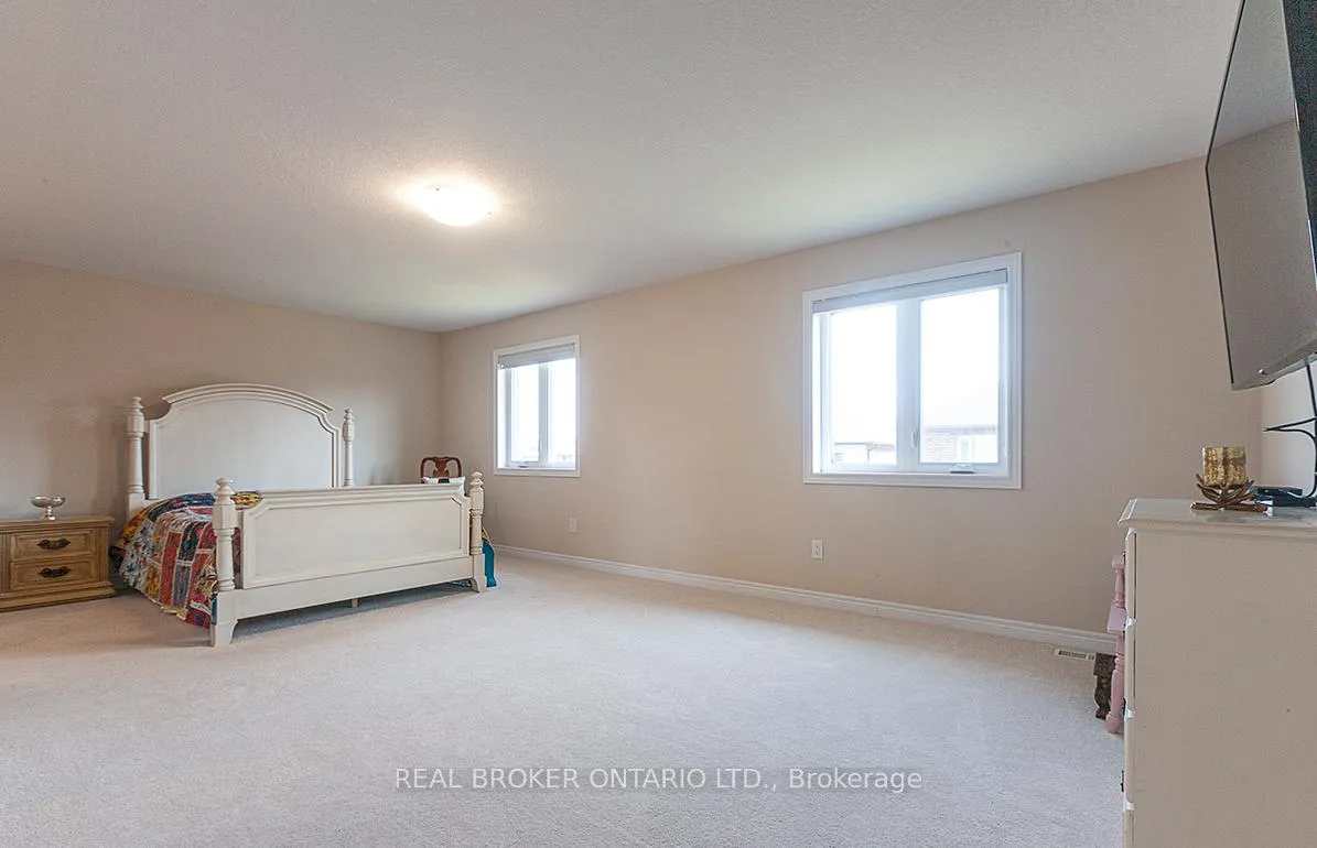 Photo 7 of 60 Morrison Drive, Hamilton, Meadowlands — HOMEH