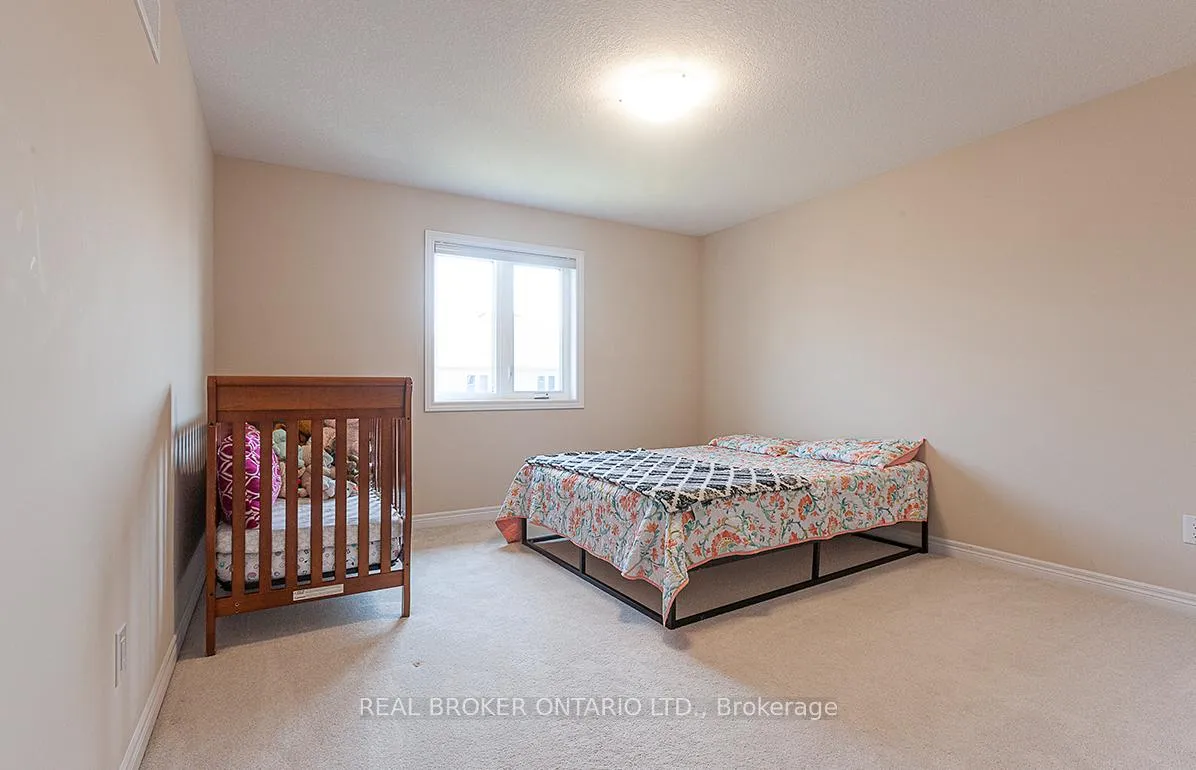 Photo 10 of 60 Morrison Drive, Hamilton, Meadowlands — HOMEH