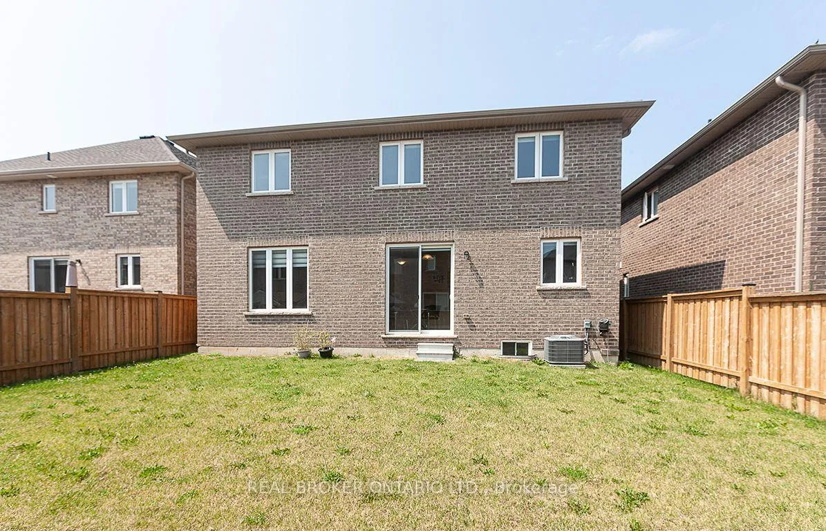 Photo 17 of 60 Morrison Drive, Hamilton, Meadowlands — HOMEH