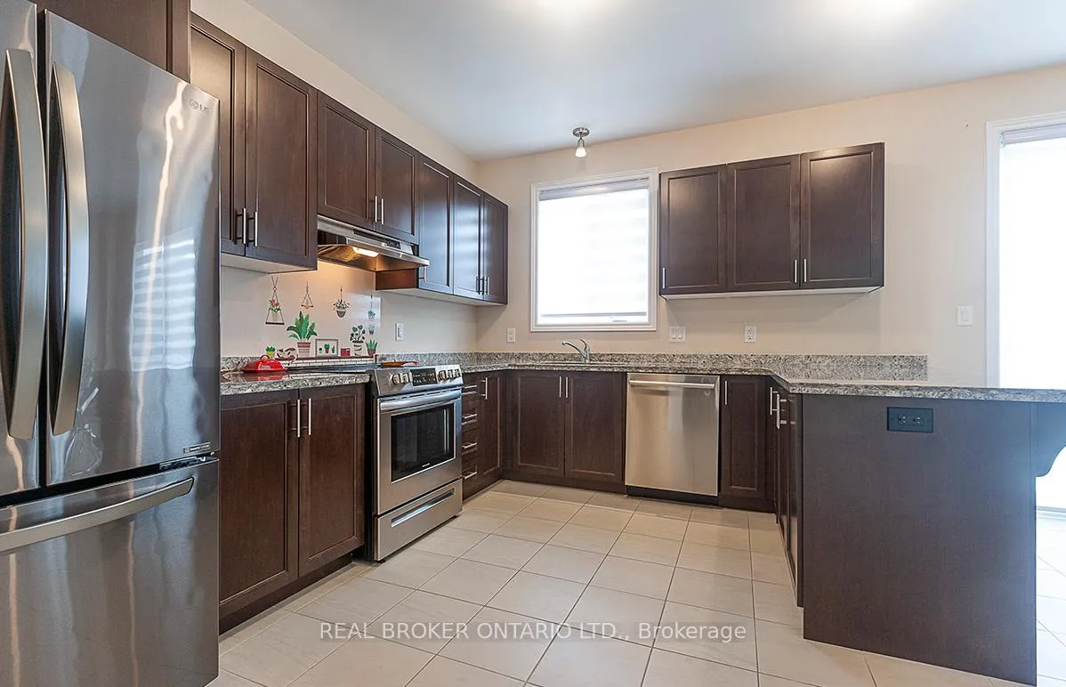 Photo 18 of 60 Morrison Drive, Hamilton, Meadowlands — HOMEH