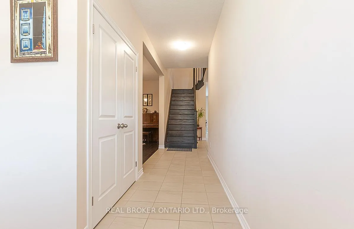 Photo 22 of 60 Morrison Drive, Hamilton, Meadowlands — HOMEH