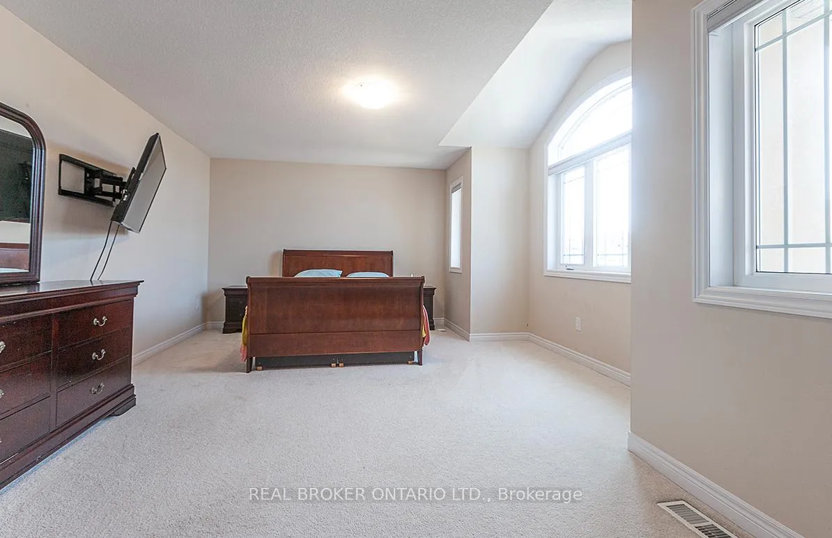 Photo 25 of 60 Morrison Drive, Hamilton, Meadowlands — HOMEH