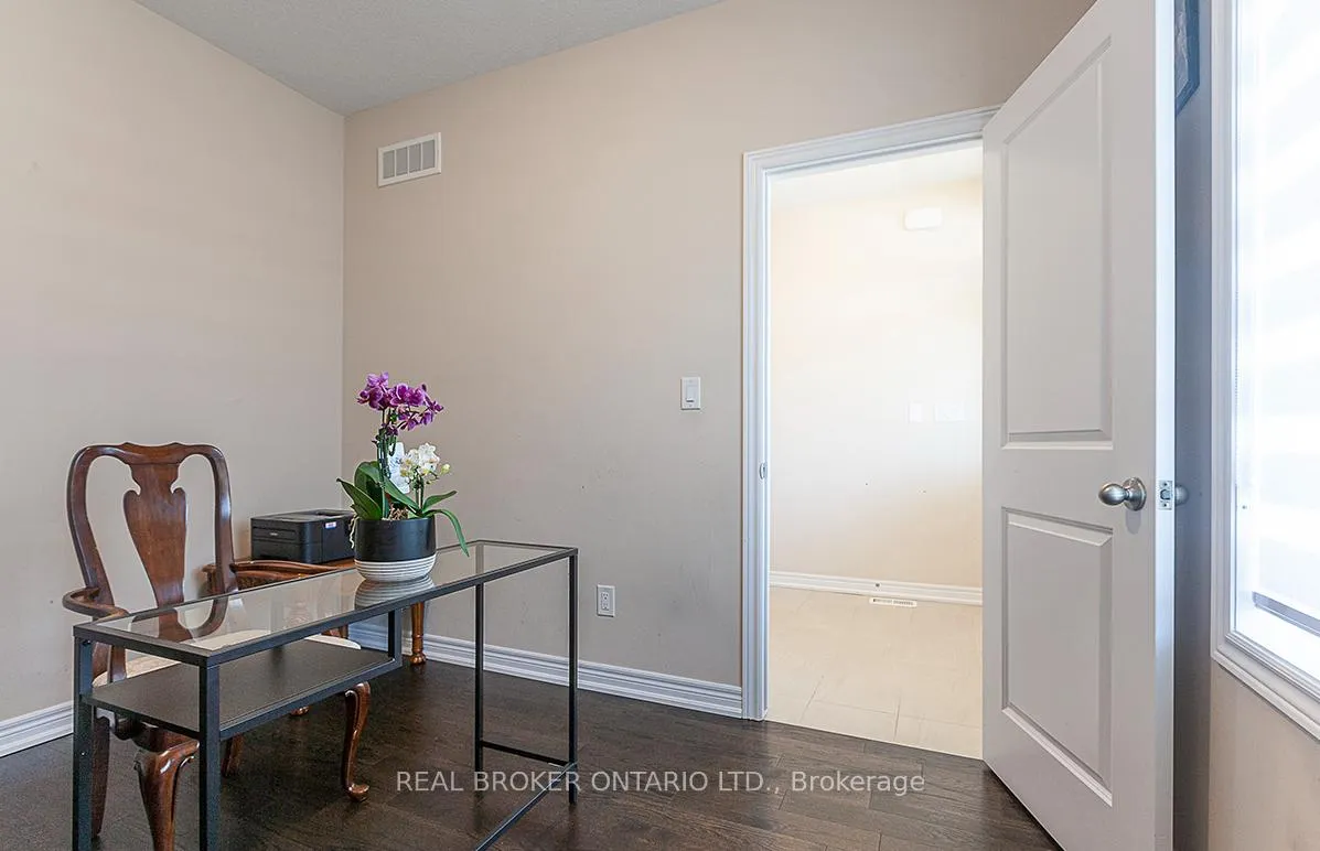 Photo 27 of 60 Morrison Drive, Hamilton, Meadowlands — HOMEH