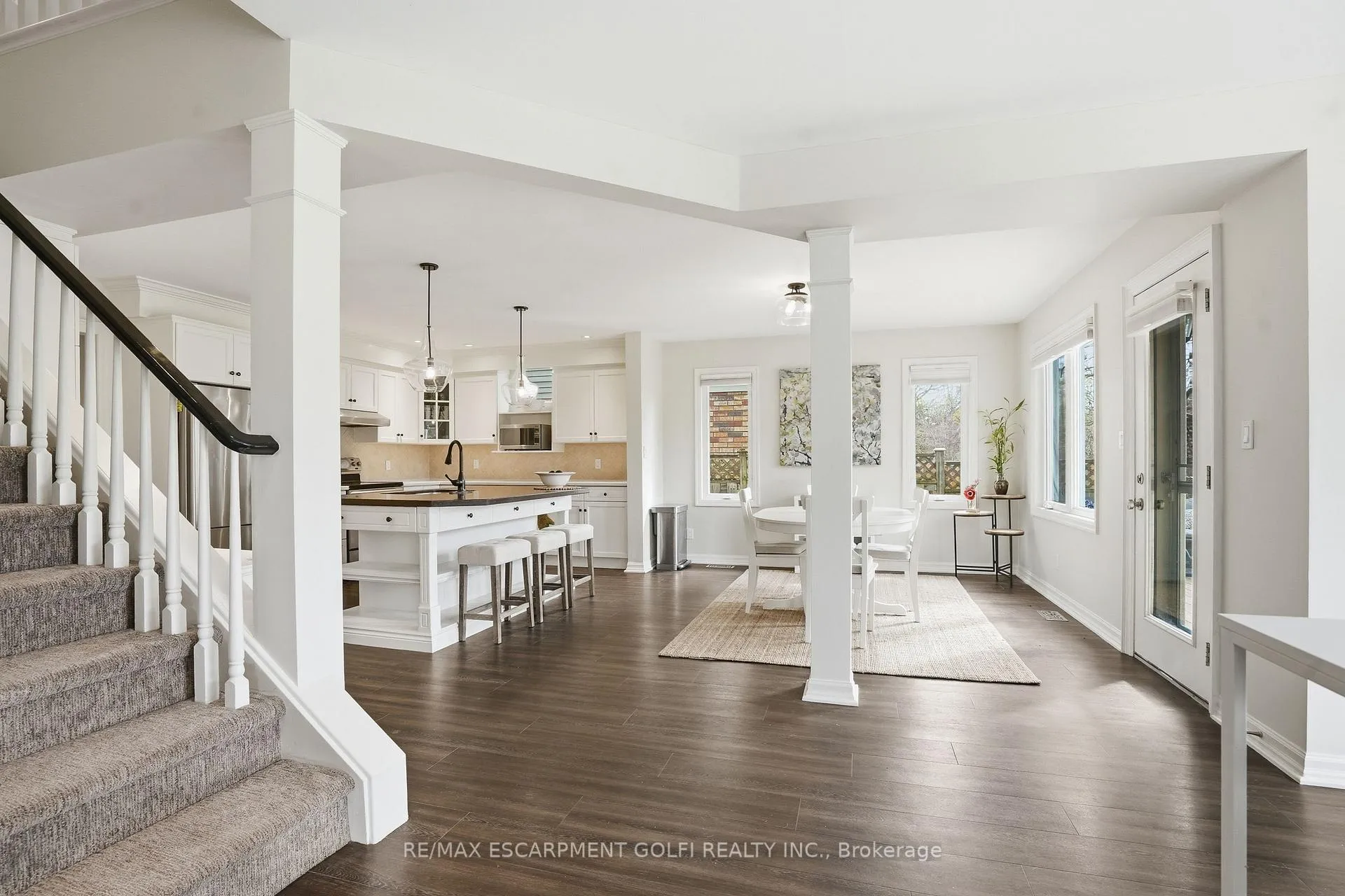 Photo 8 of 20 Timber Lane, St. Catharines, Lakeport — HOMEH