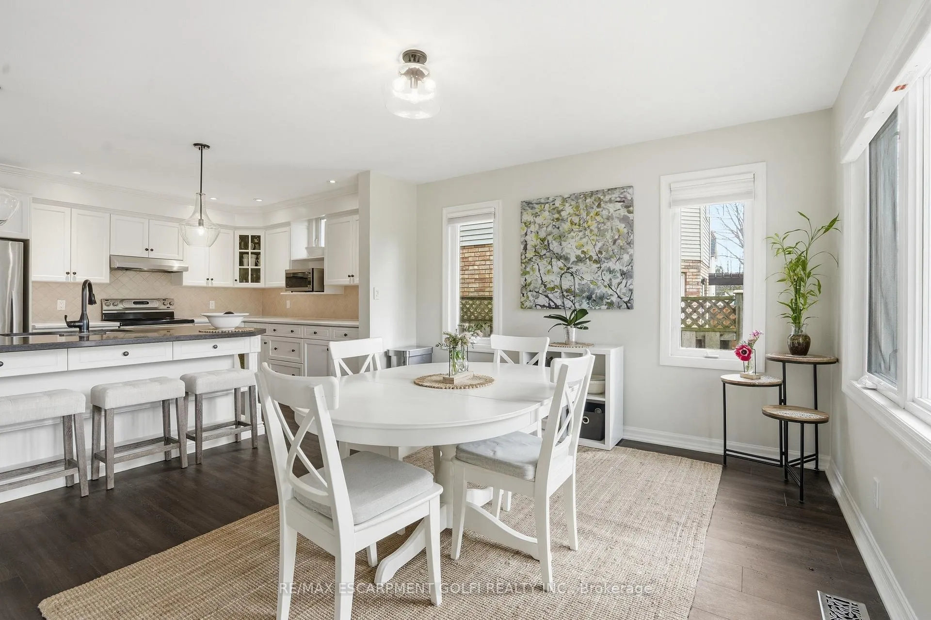 Photo 11 of 20 Timber Lane, St. Catharines, Lakeport — HOMEH