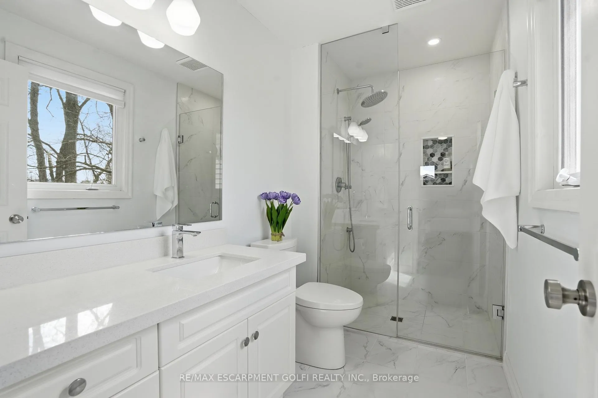 Photo 23 of 20 Timber Lane, St. Catharines, Lakeport — HOMEH