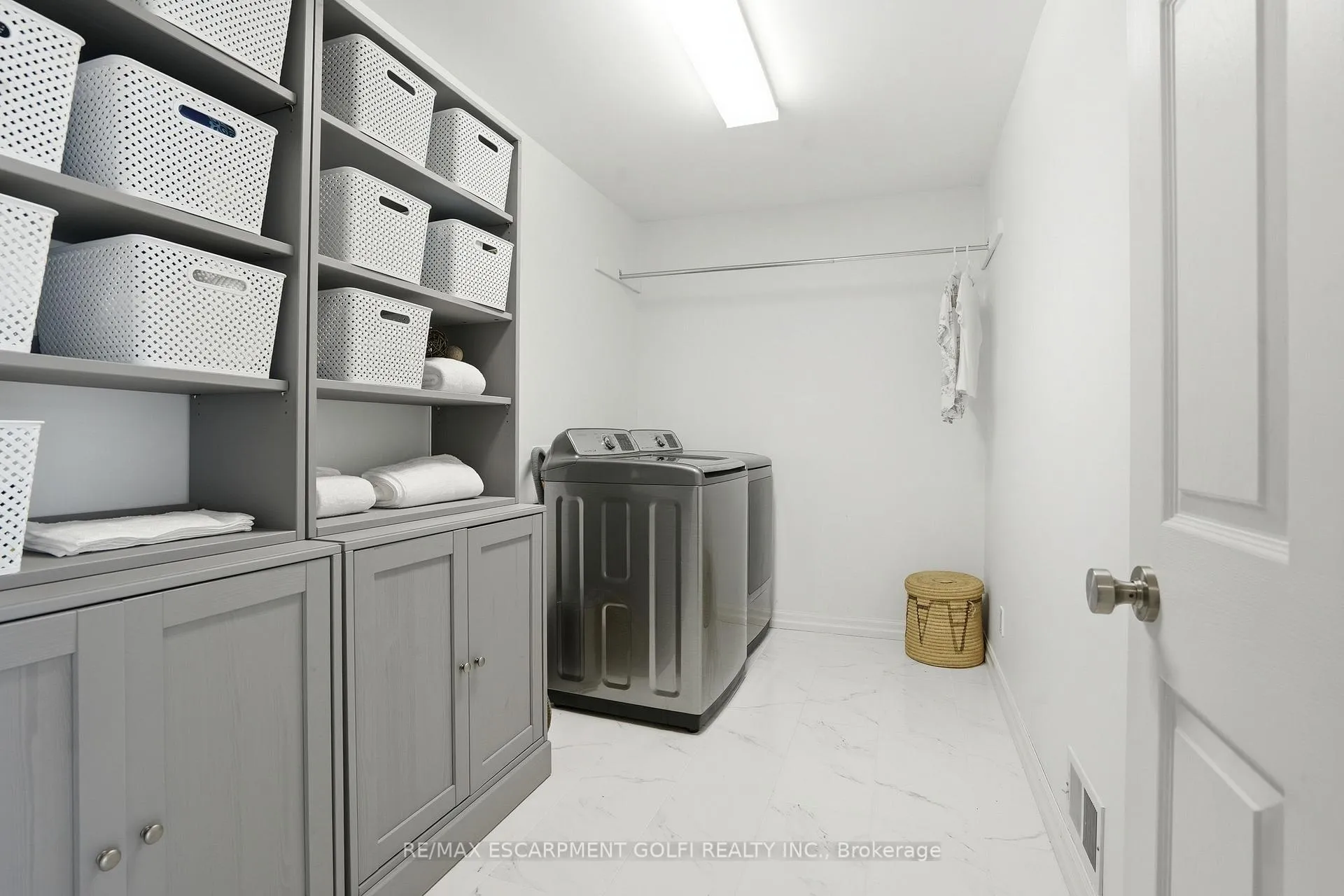 Photo 24 of 20 Timber Lane, St. Catharines, Lakeport — HOMEH