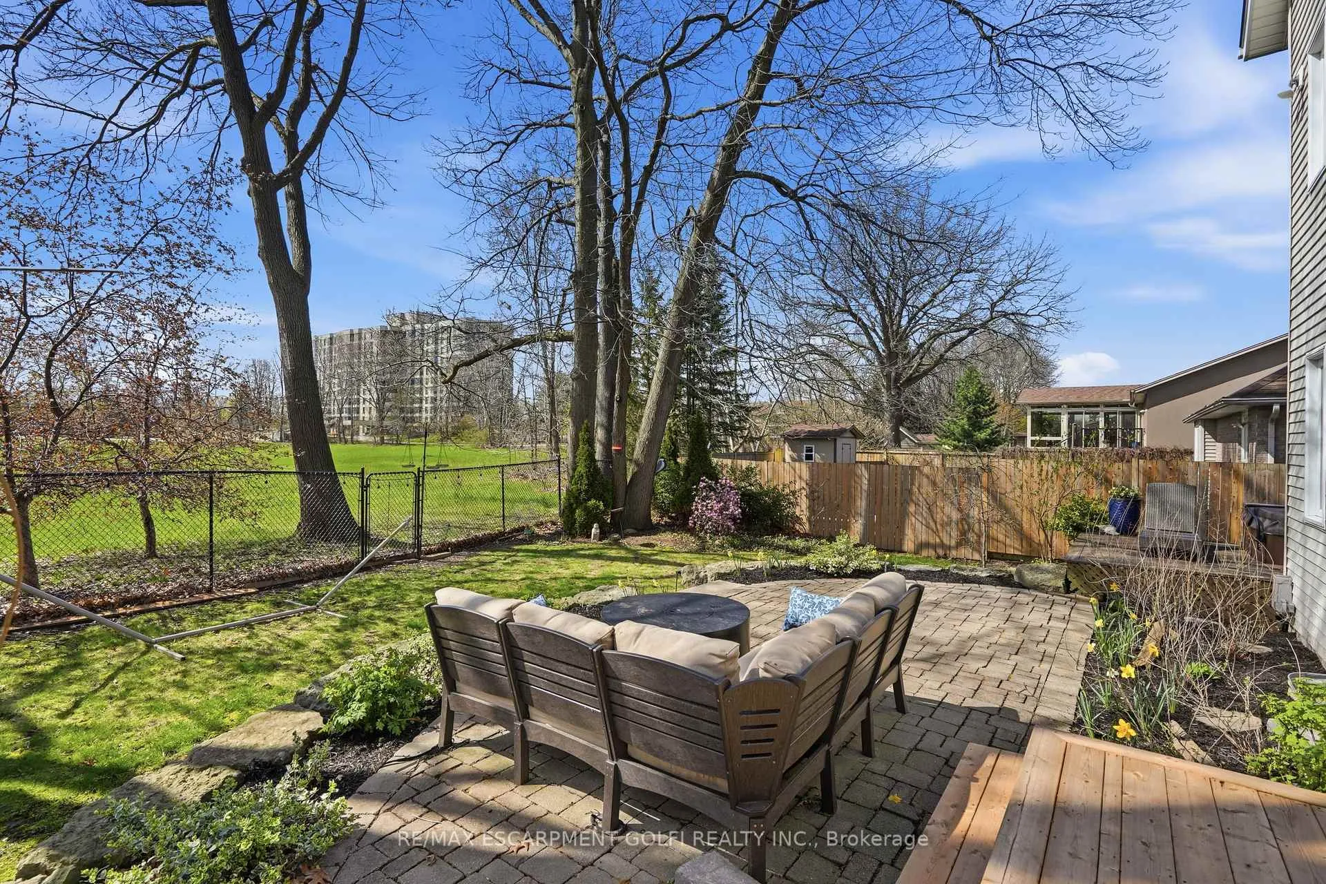 Photo 33 of 20 Timber Lane, St. Catharines, Lakeport — HOMEH