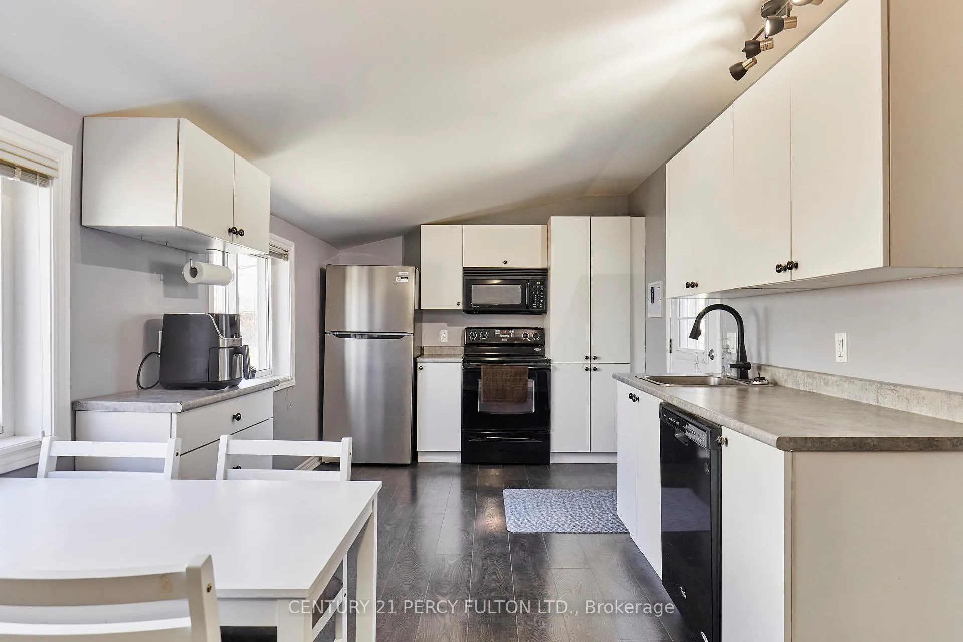 Photo 8 of 297 Celina Street, Oshawa, Central — HOMEH