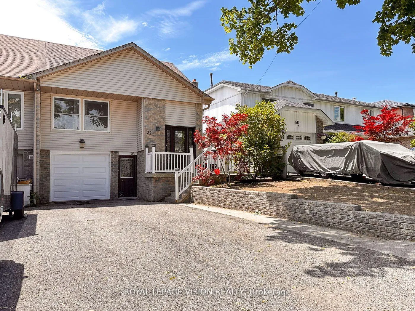 Front of 32 Goldring Drive