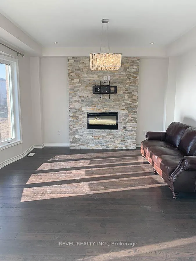 Photo 6 of 5 Sinden Road, Brantford — HOMEH